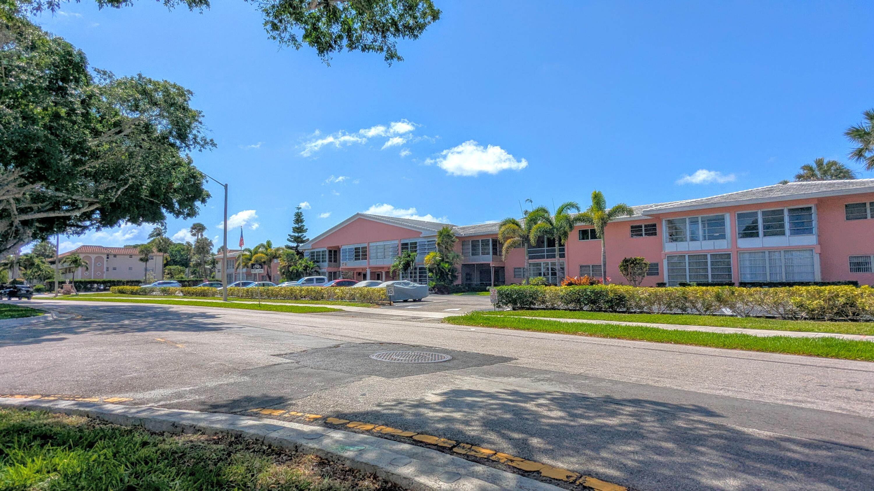 Property for Sale at 300 Ne 20th Street 3110, Boca Raton, Palm Beach County, Florida - Bedrooms: 1 
Bathrooms: 1  - $145,000