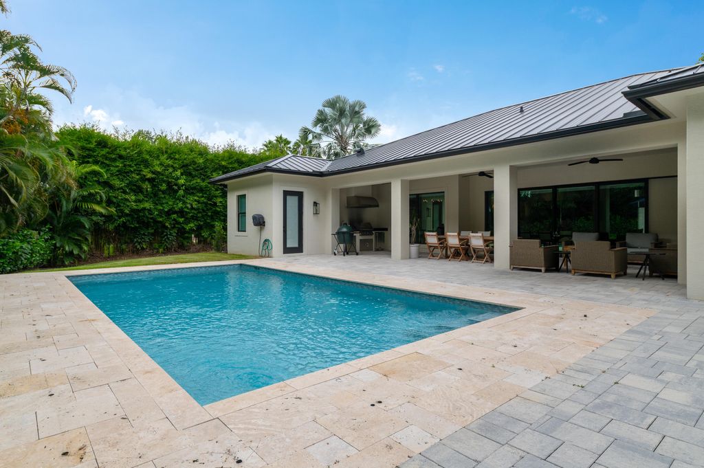 Photo of 3800 SE Bent Banyan Way, Stuart, FL 34997 (MLS # RX-11124149)