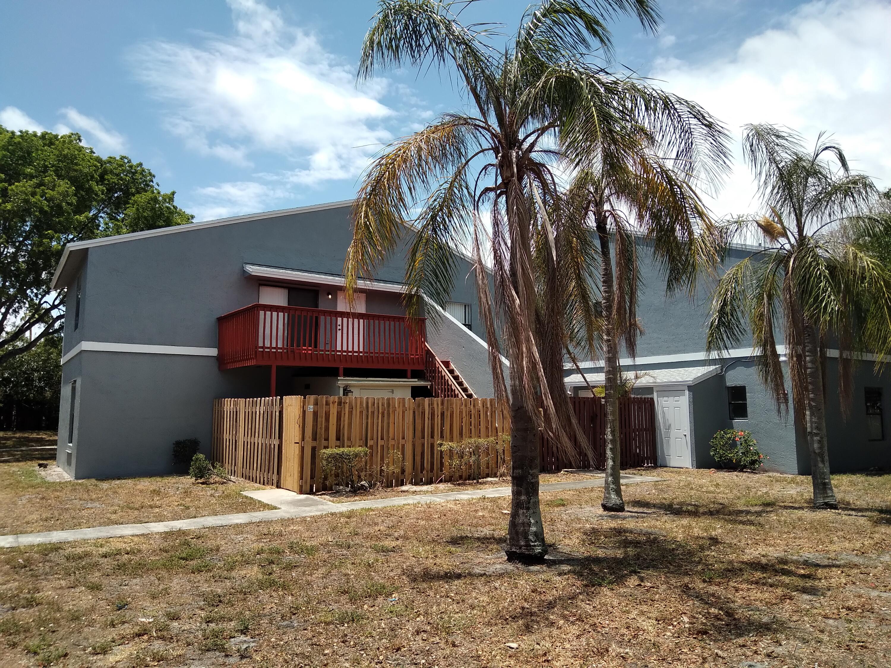 Property for Sale at 28 Crossings Circle F, Boynton Beach, Palm Beach County, Florida - Bedrooms: 2 
Bathrooms: 2  - $189,900