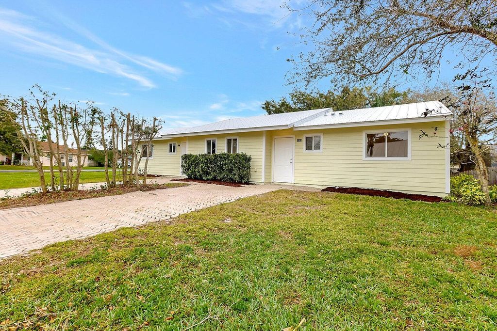 Photo of 4669 SE Salvatori Road, Stuart, FL 34997 (MLS # RX-10971967)