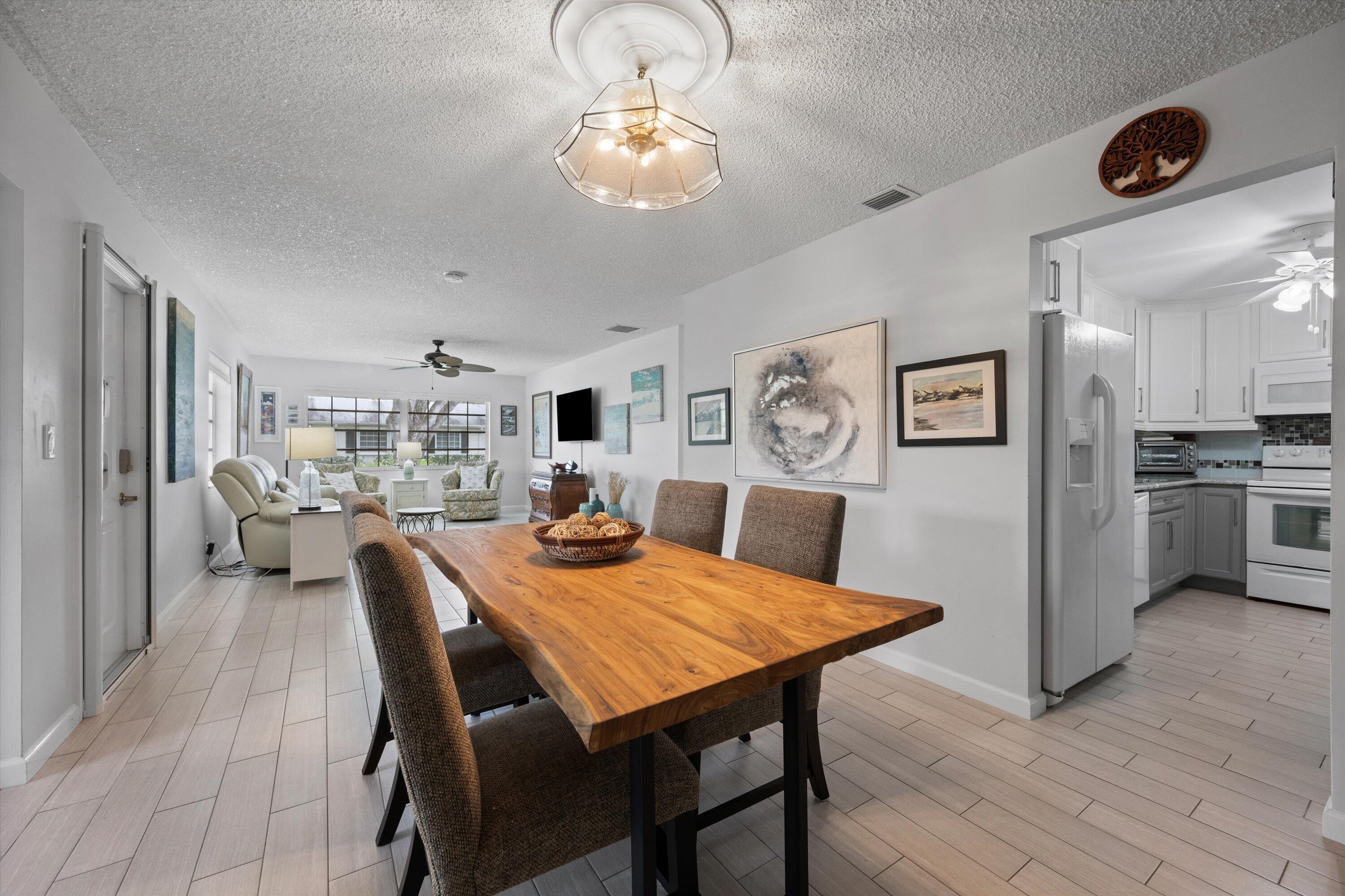 10137 S 42nd Avenue, Boynton Beach, Palm Beach County, Florida - 2 Bedrooms  
2 Bathrooms - 