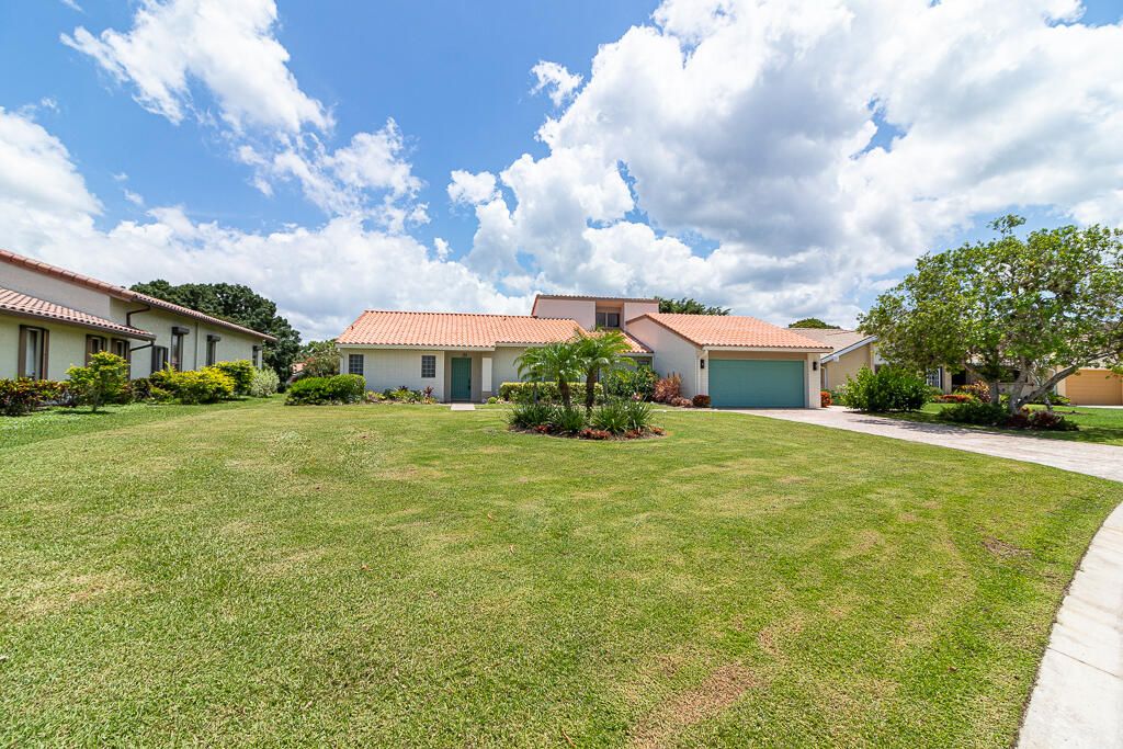 Photo of 2385 SW Creekside Drive, Palm City, FL 34990 (MLS # RX-11111735)