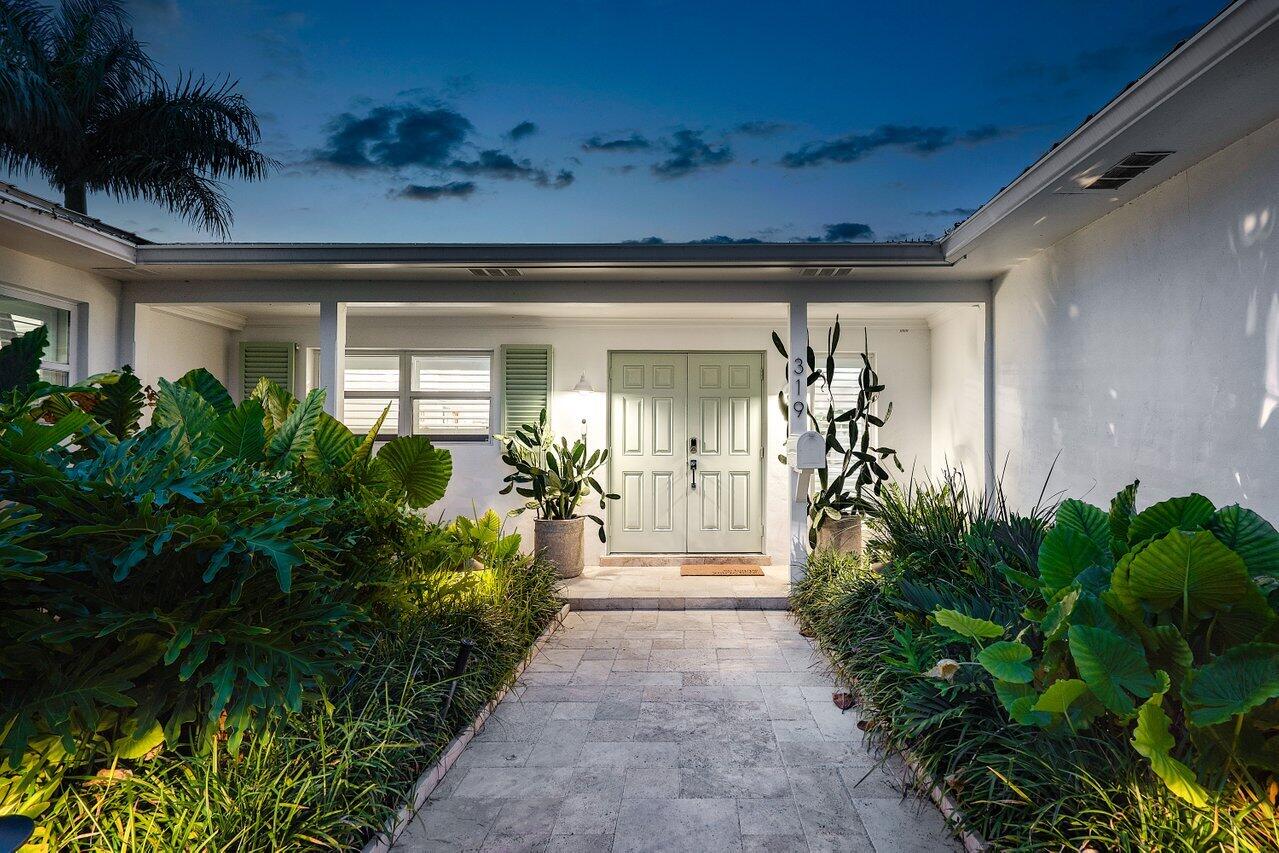 Property for Sale at 319 Nw 15th Street, Delray Beach, Palm Beach County, Florida - Bedrooms: 5 
Bathrooms: 3.5  - $2,880,000