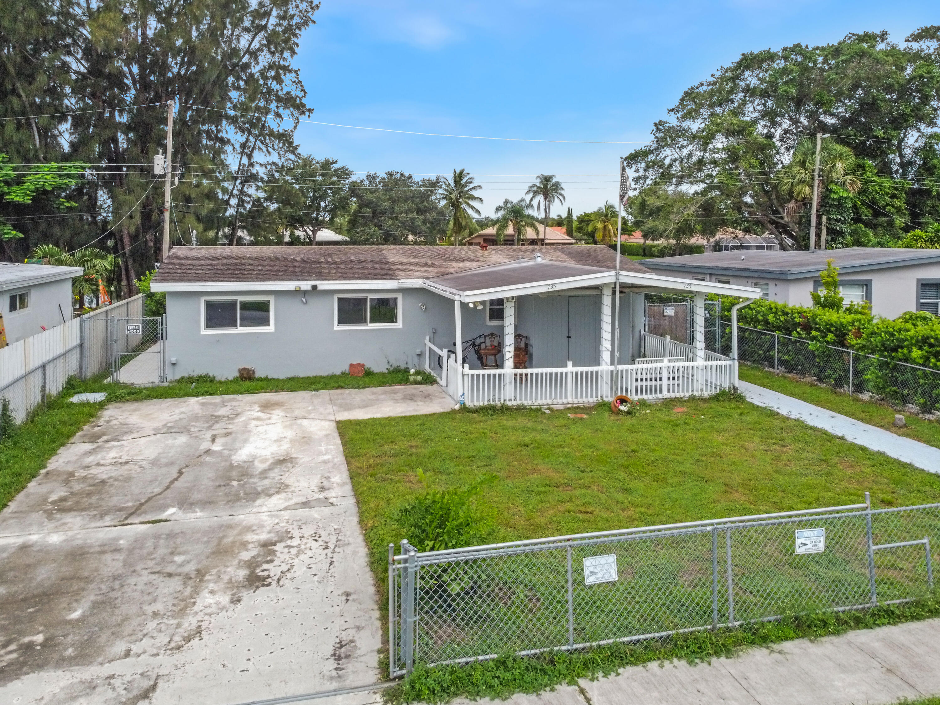 Property for Sale at 735 Hibiscus Drive, Royal Palm Beach, Palm Beach County, Florida - Bedrooms: 4 
Bathrooms: 2  - $445,000