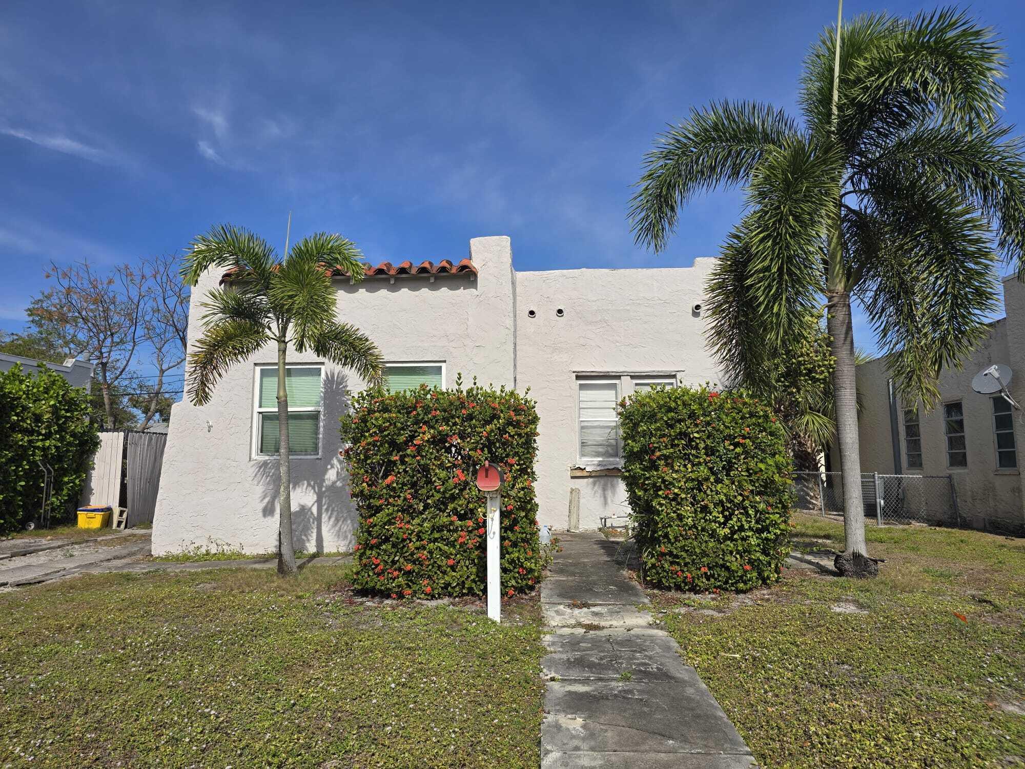 Property for Sale at 717 Selkirk Street, West Palm Beach, Palm Beach County, Florida - Bedrooms: 2 
Bathrooms: 1  - $275,000