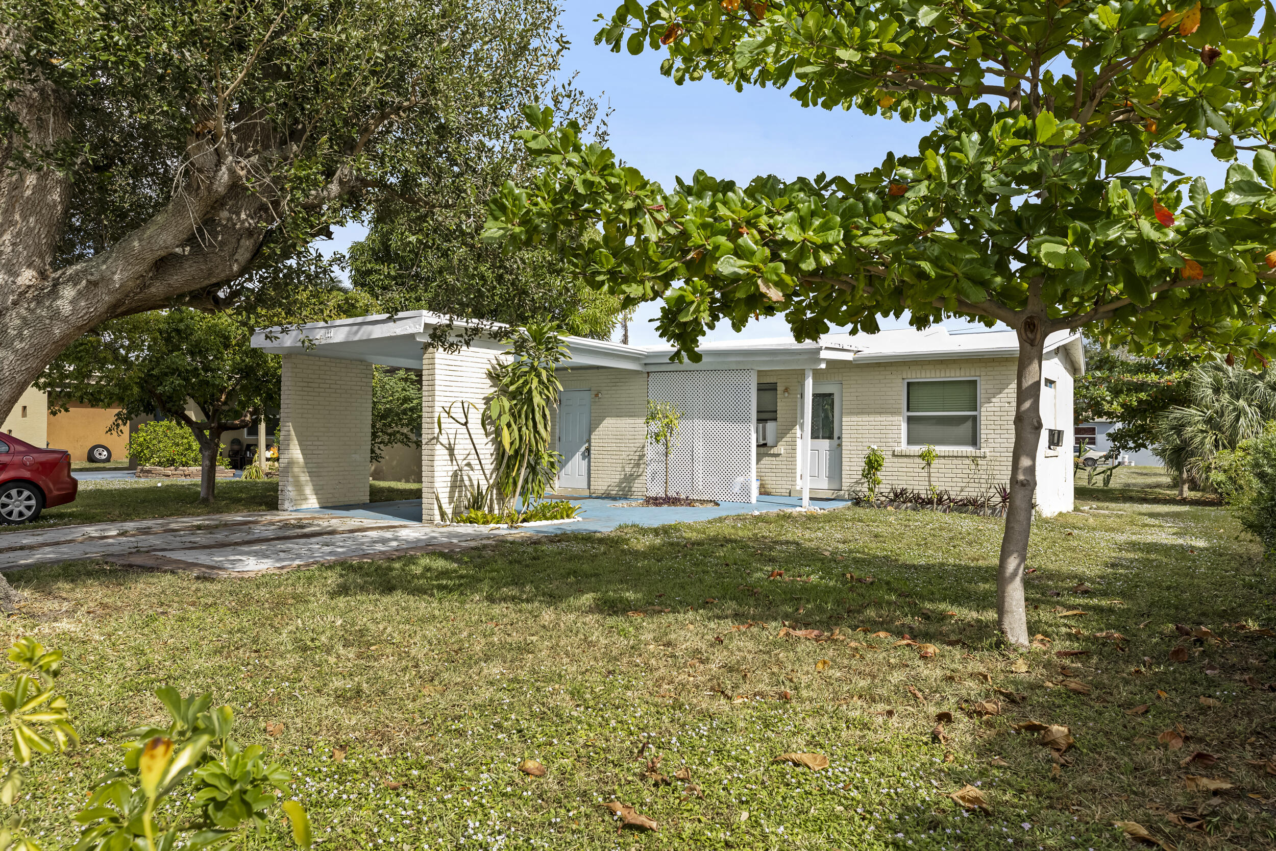 127 Sw 8th Avenue, Delray Beach, Palm Beach County, Florida - 3 Bedrooms  
1 Bathrooms - 