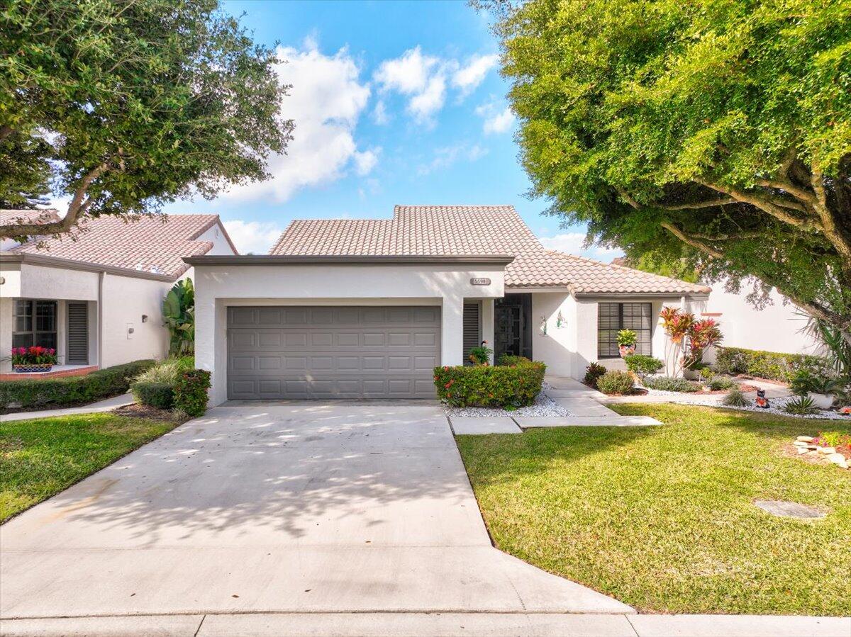 5598 Kiowa Circle, Boynton Beach, Palm Beach County, Florida - 3 Bedrooms  
2 Bathrooms - 