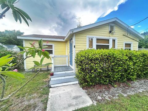 Photo of 3268 SE Golden Gate Avenue, Stuart, FL 34997 (MLS # RX-11129049)