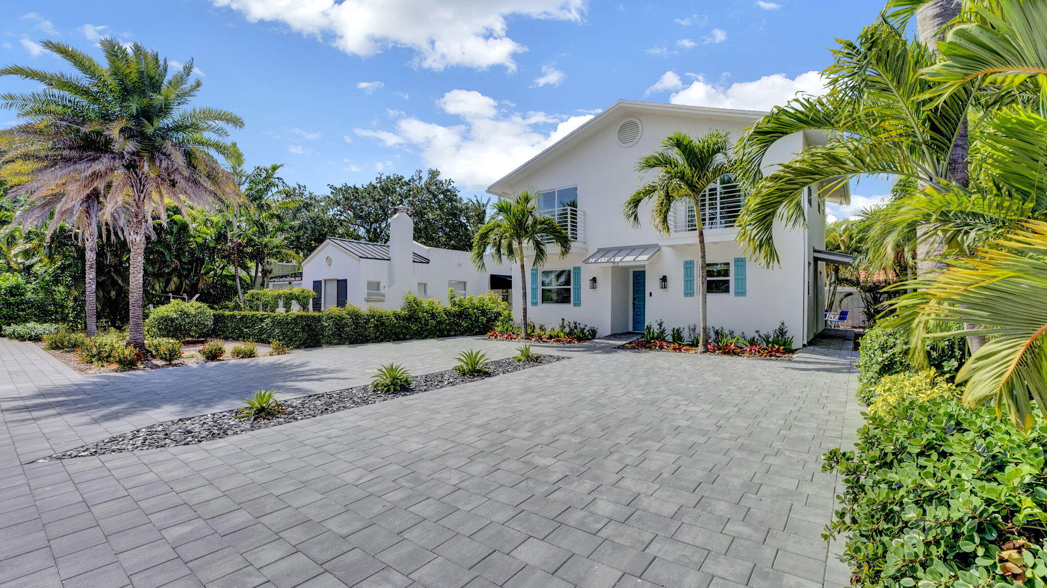 Property for Sale at 218 Ne 10th Street, Delray Beach, Palm Beach County, Florida - Bedrooms: 6 
Bathrooms: 3.5  - $1,775,000