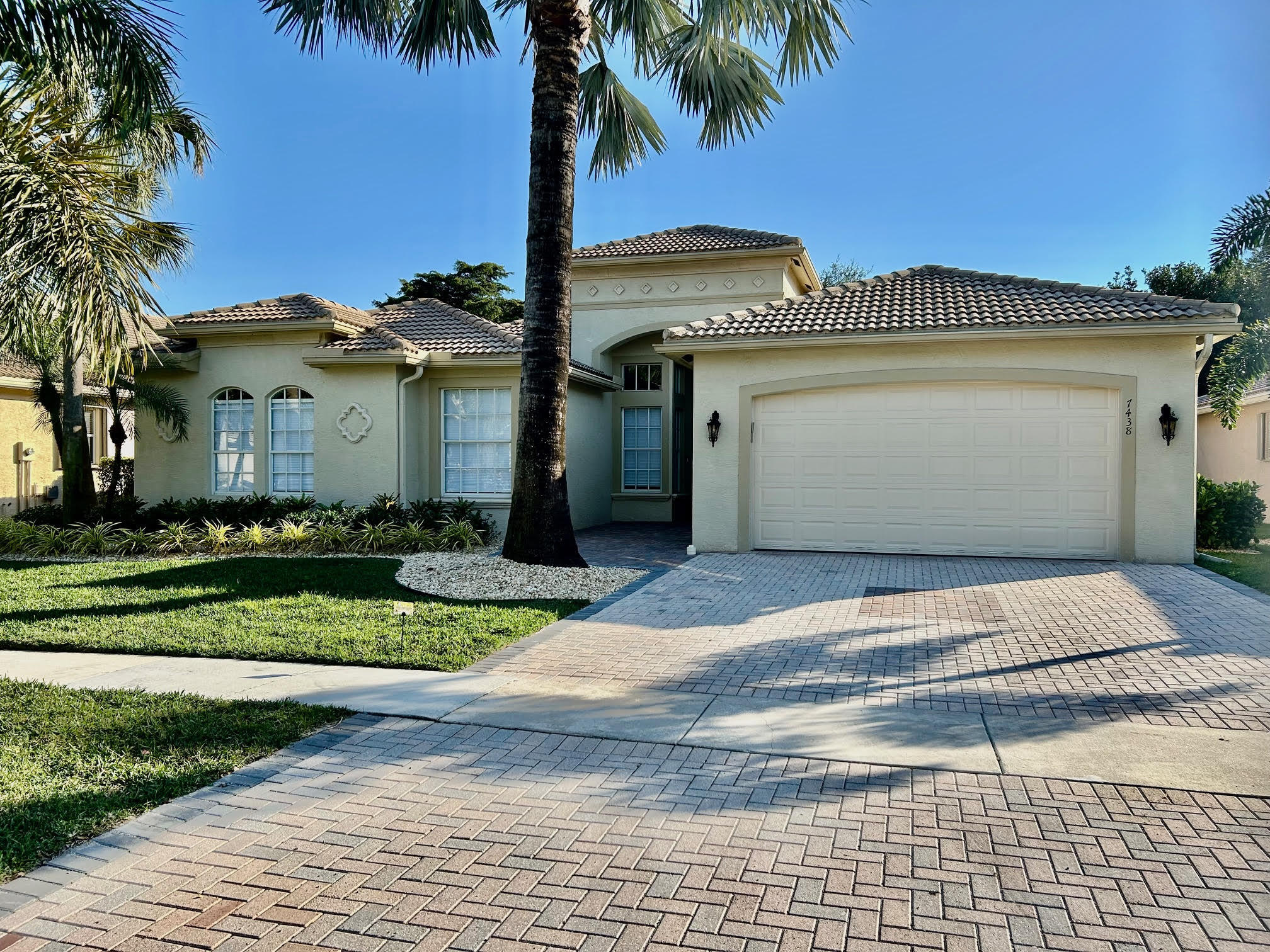 7438 Carmela Way, Delray Beach, Palm Beach County, Florida - 4 Bedrooms  
2.5 Bathrooms - 