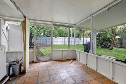 Tiny photo for 1635 Hayes Street, Hollywood, FL 33020 (MLS # RX-11116551)