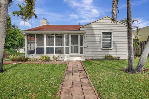 Tiny photo for 1635 Hayes Street, Hollywood, FL 33020 (MLS # RX-11116551)