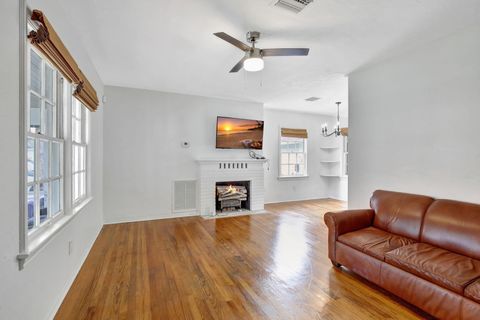 Tiny photo for 1635 Hayes Street, Hollywood, FL 33020 (MLS # RX-11116551)