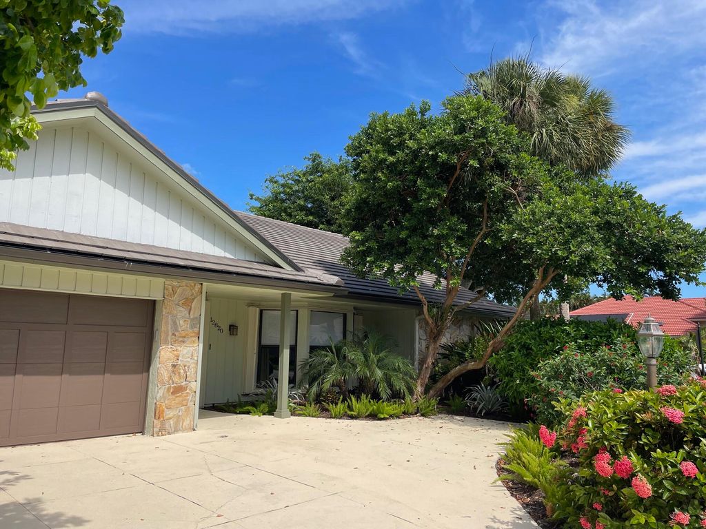 Photo of 12820 Calais Circle, Palm Beach Gardens, FL 33410 (MLS # RX-10892497)