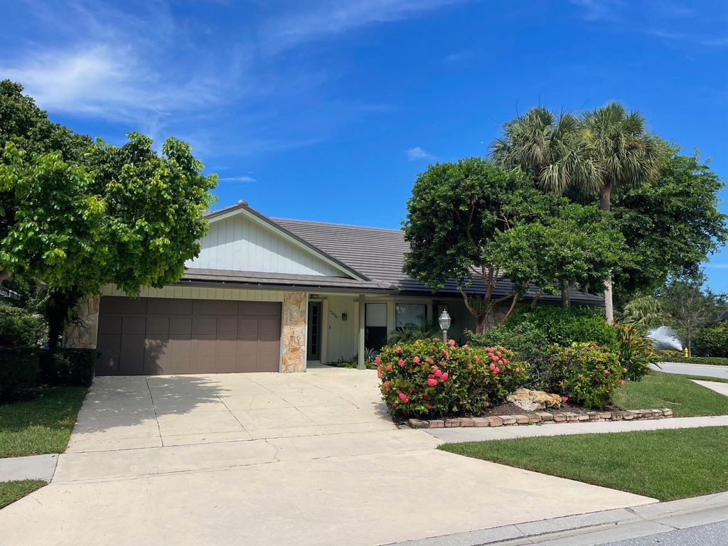 Photo of 12820 Calais Circle, Palm Beach Gardens, FL 33410 (MLS # RX-10892497)