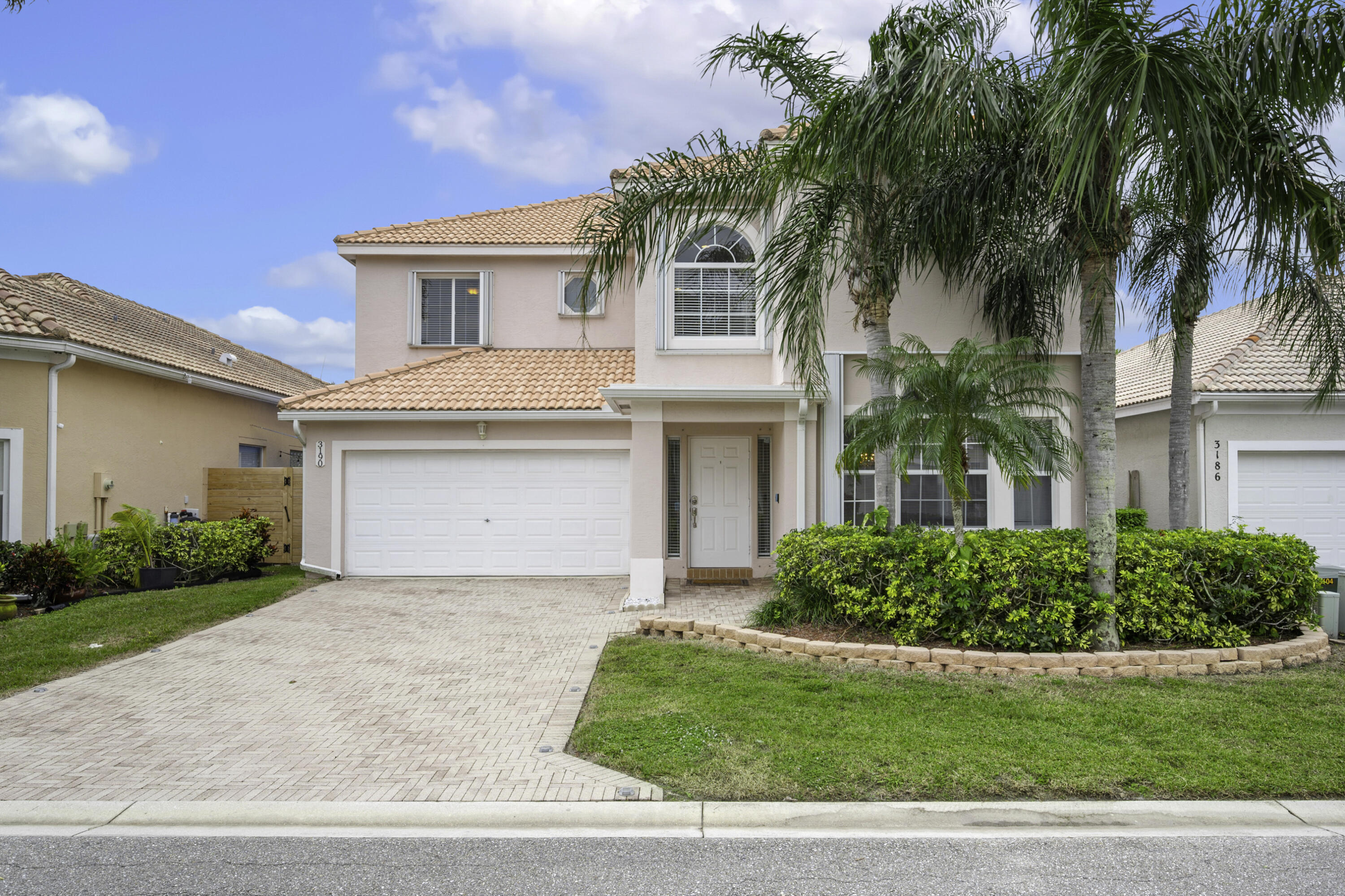 3190 El Camino Real Real, West Palm Beach, Palm Beach County, Florida - 4 Bedrooms  
2.5 Bathrooms - 