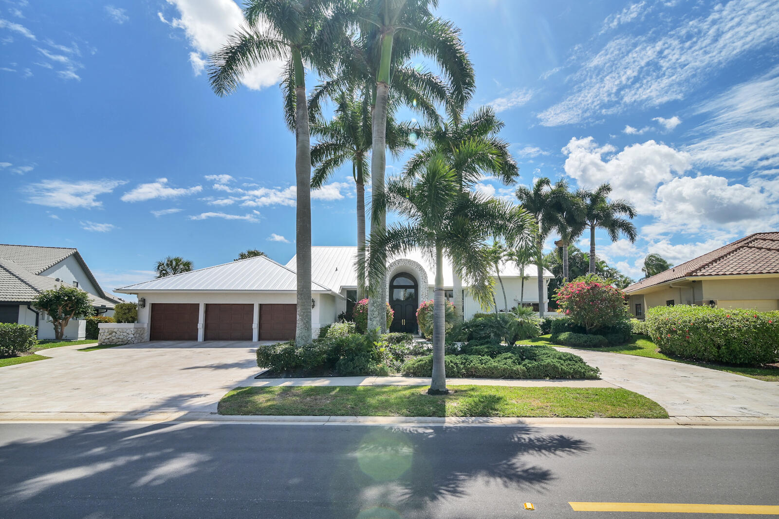 4476 Bocaire Boulevard, Boca Raton, Palm Beach County, Florida - 3 Bedrooms  
5.5 Bathrooms - 