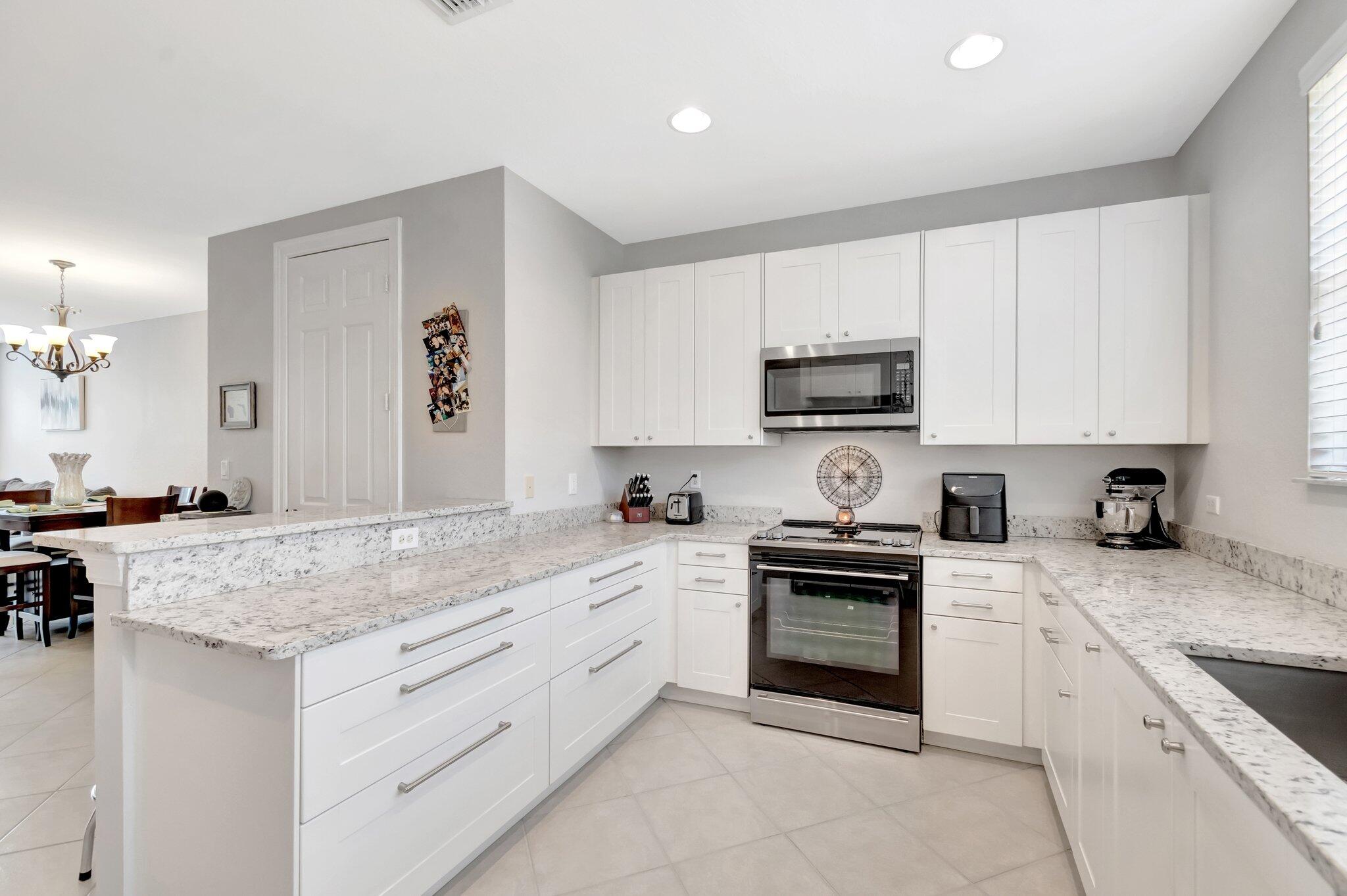 609 Amador Lane 4, West Palm Beach, Palm Beach County, Florida - 2 Bedrooms  
2.5 Bathrooms - 