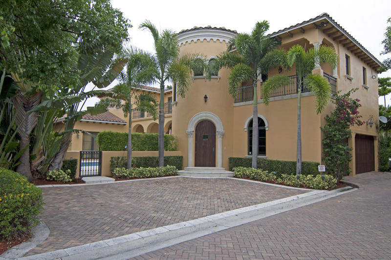 Photo 1 of 6050 S Olive Avenue, West Palm Beach, Florida, $1,495,000, Web #: 10143086