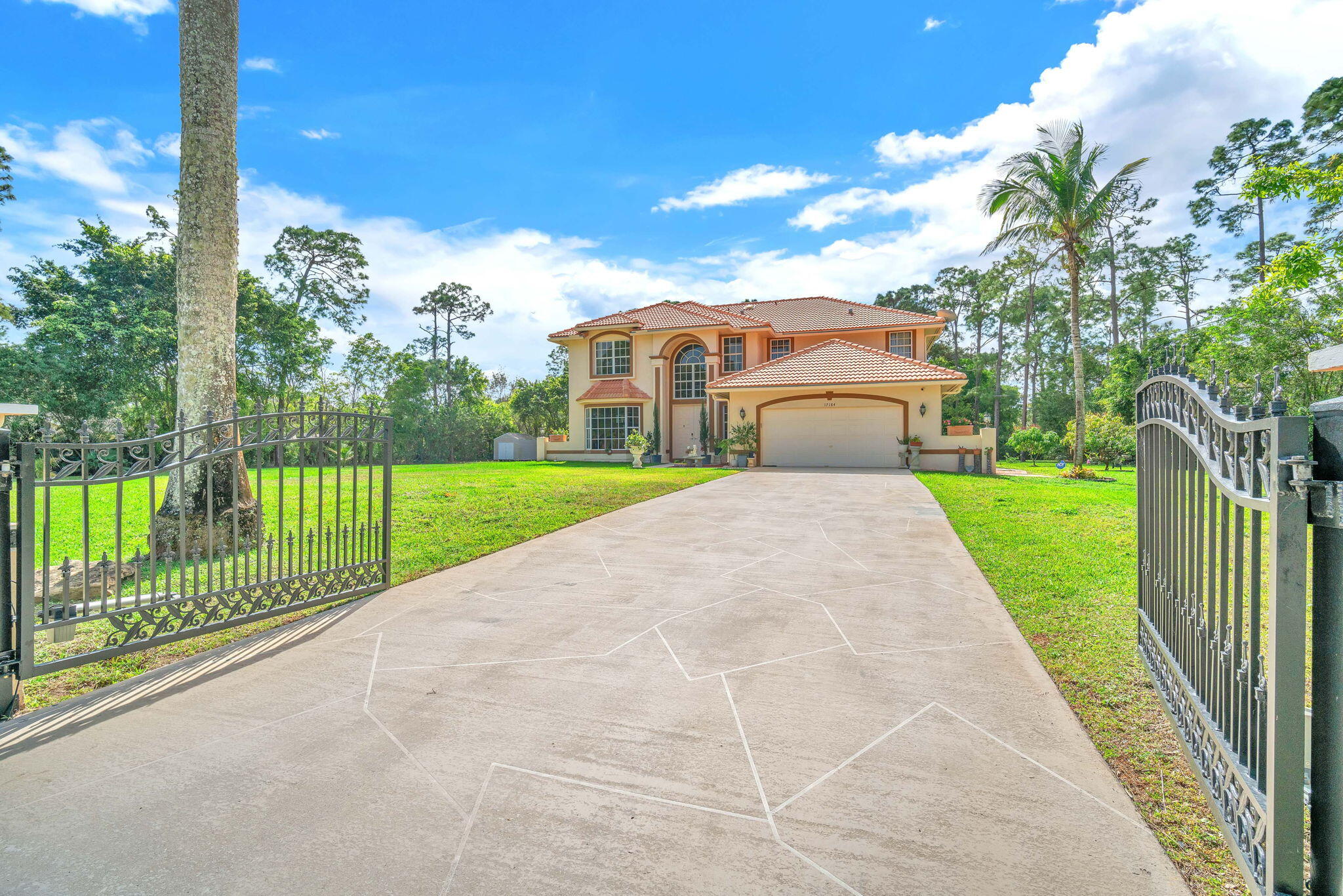 17184 75th Place, The Acreage, Palm Beach County, Florida - 5 Bedrooms  
3.5 Bathrooms - 