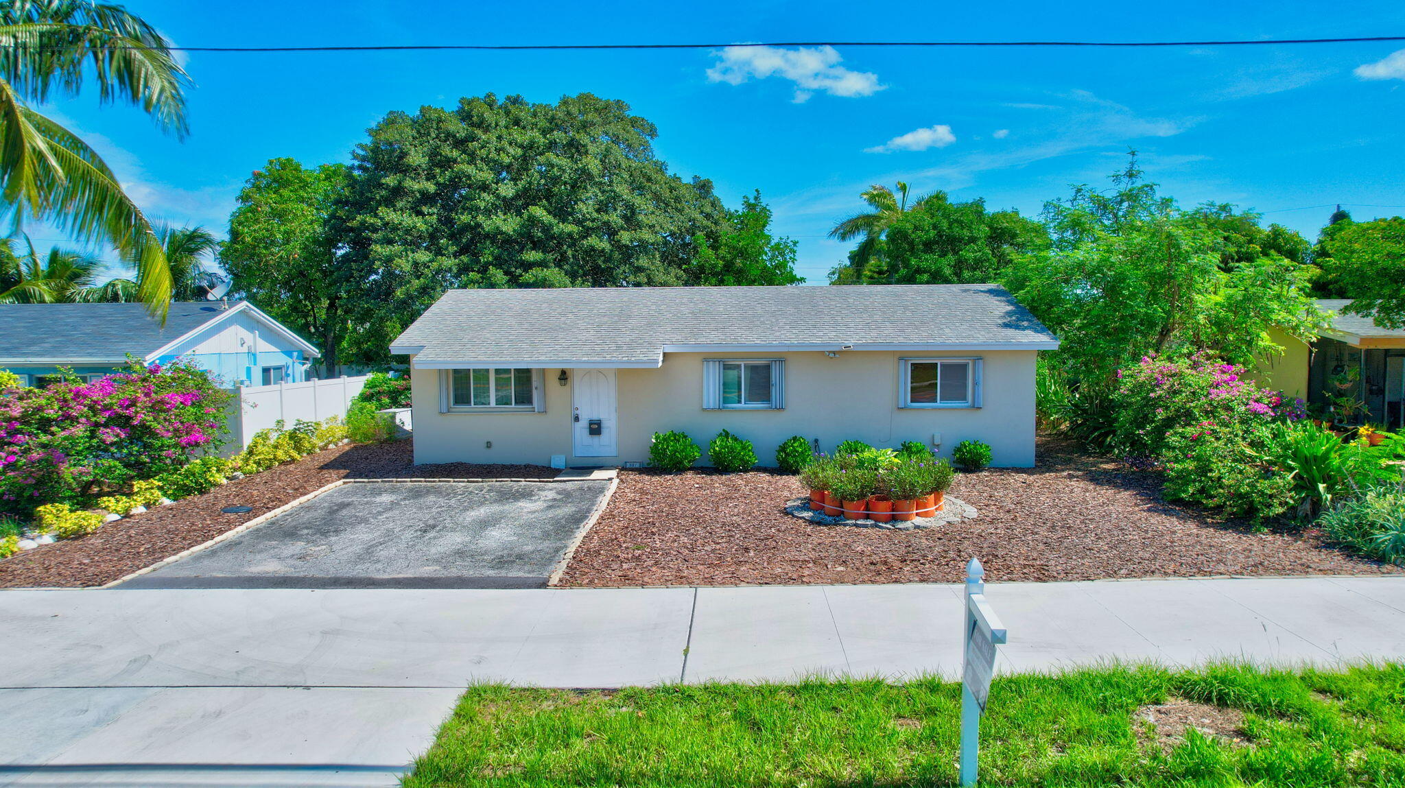 307 Sw 10th Street, Delray Beach, Palm Beach County, Florida - 3 Bedrooms  
2 Bathrooms - 