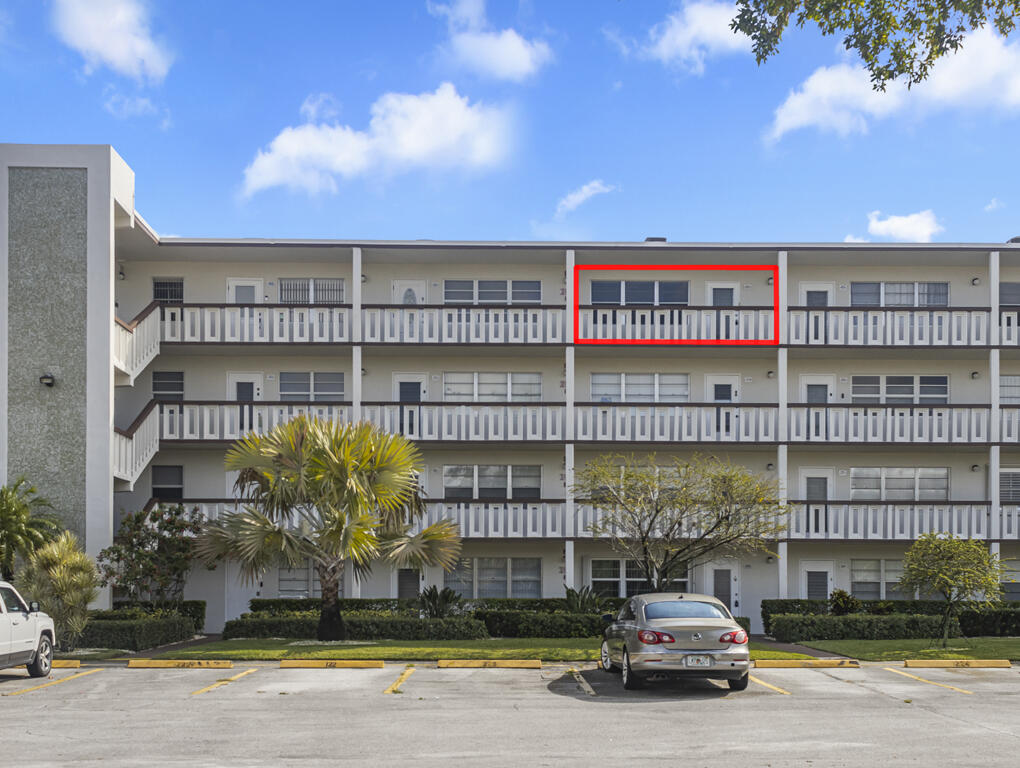 Property for Sale at 424 Southampton B 424, West Palm Beach, Palm Beach County, Florida - Bedrooms: 1 
Bathrooms: 1  - $97,500