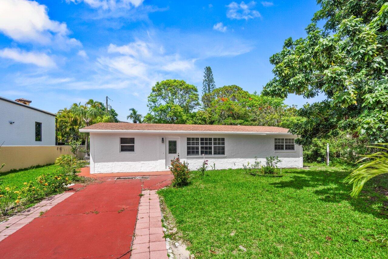 249 Nw 4th Diagonal, Boca Raton, Palm Beach County, Florida - 3 Bedrooms  
2 Bathrooms - 