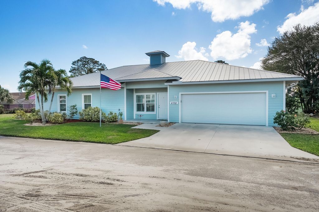 Photo of 4732 SE Starling Way, Stuart, FL 34997 (MLS # RX-11085496)