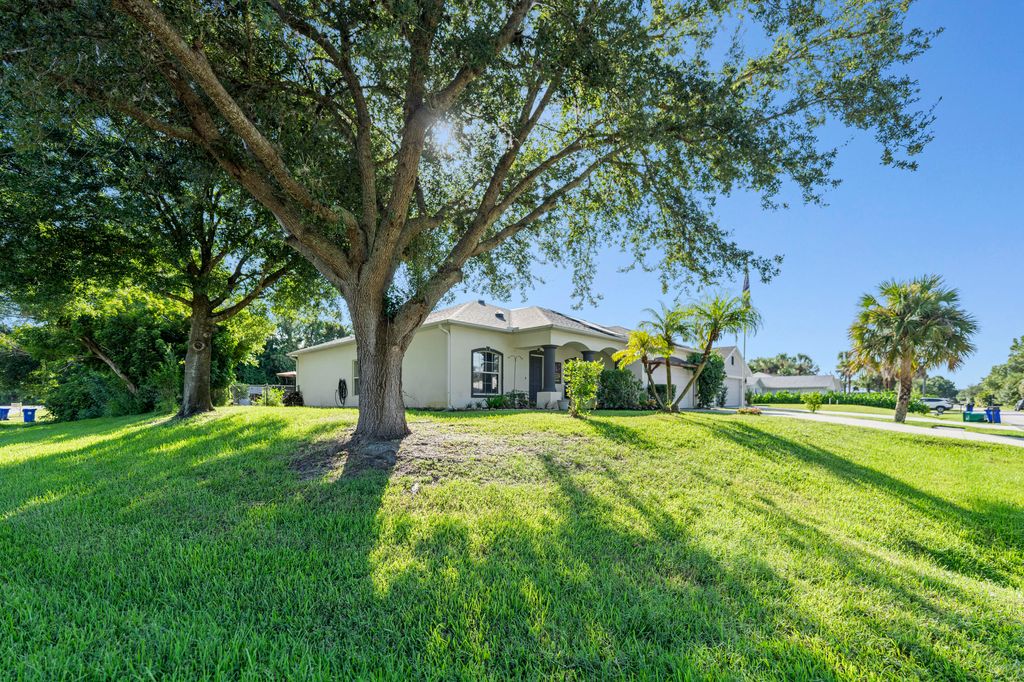 Photo of 1302 Coverbrook Lane, Sebastian, FL 32958 (MLS # RX-11118463)