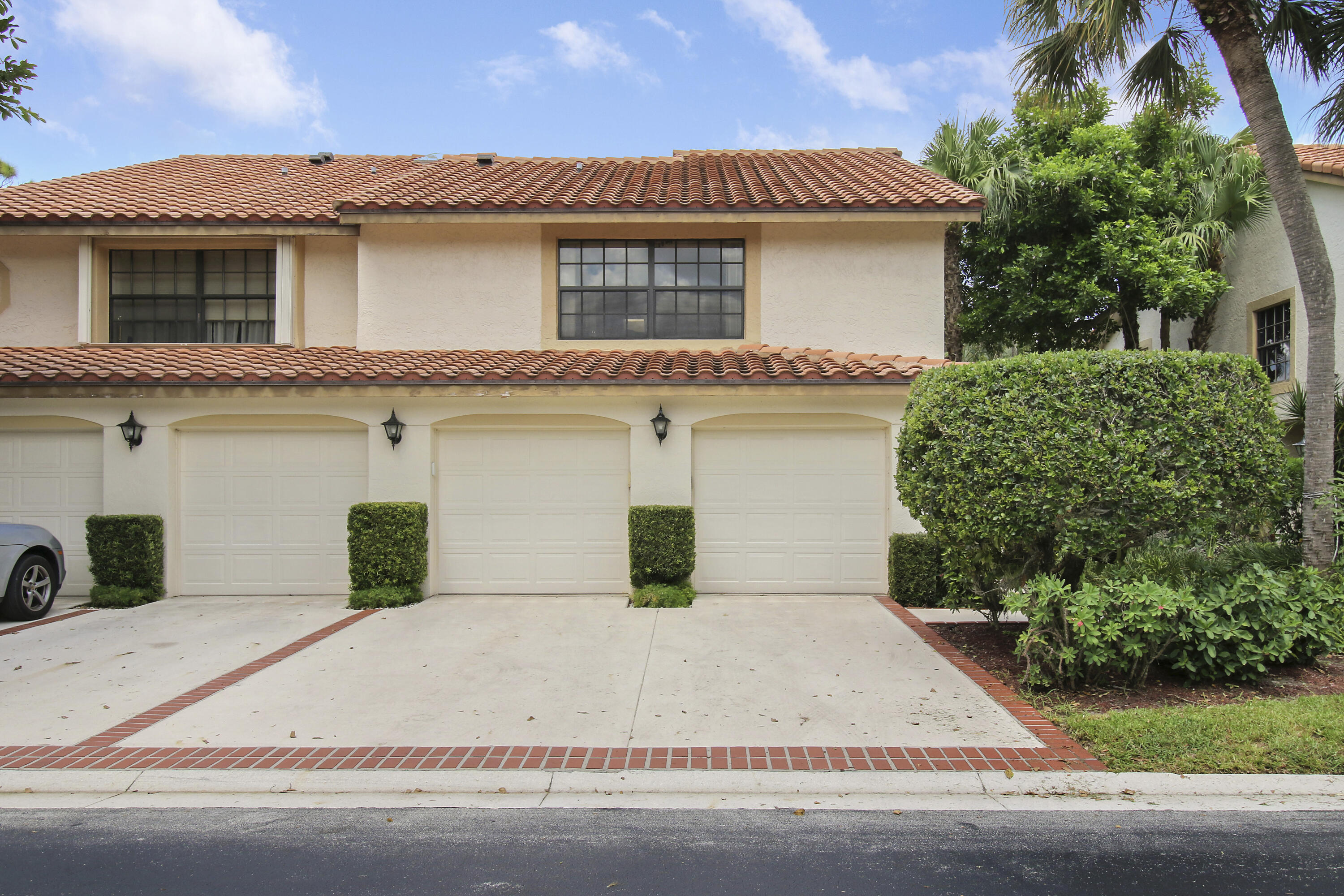 7838 La Mirada Drive, Boca Raton, Palm Beach County, Florida - 3 Bedrooms  
2.5 Bathrooms - 