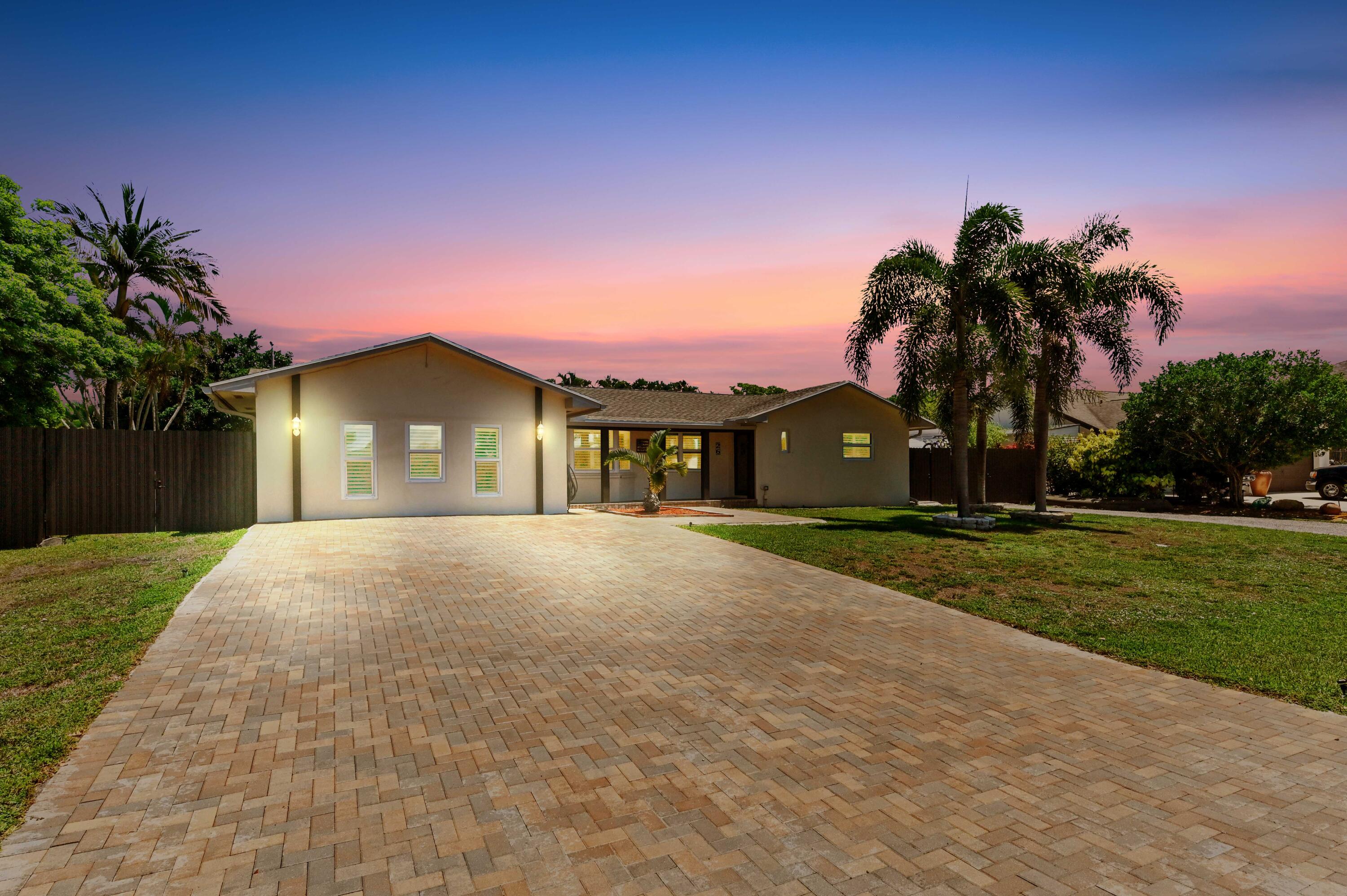 Property for Sale at 26 W Pine Tree Avenue, Lake Worth, Palm Beach County, Florida - Bedrooms: 4 
Bathrooms: 2  - $625,000