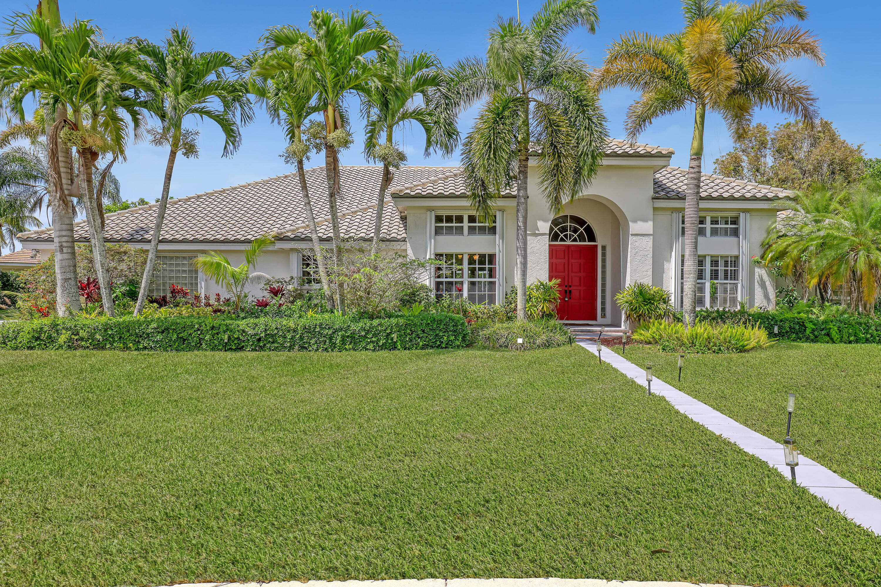 Property for Sale at 2244 Newbury Drive, Wellington, Palm Beach County, Florida - Bedrooms: 4 
Bathrooms: 3.5  - $1,100,000