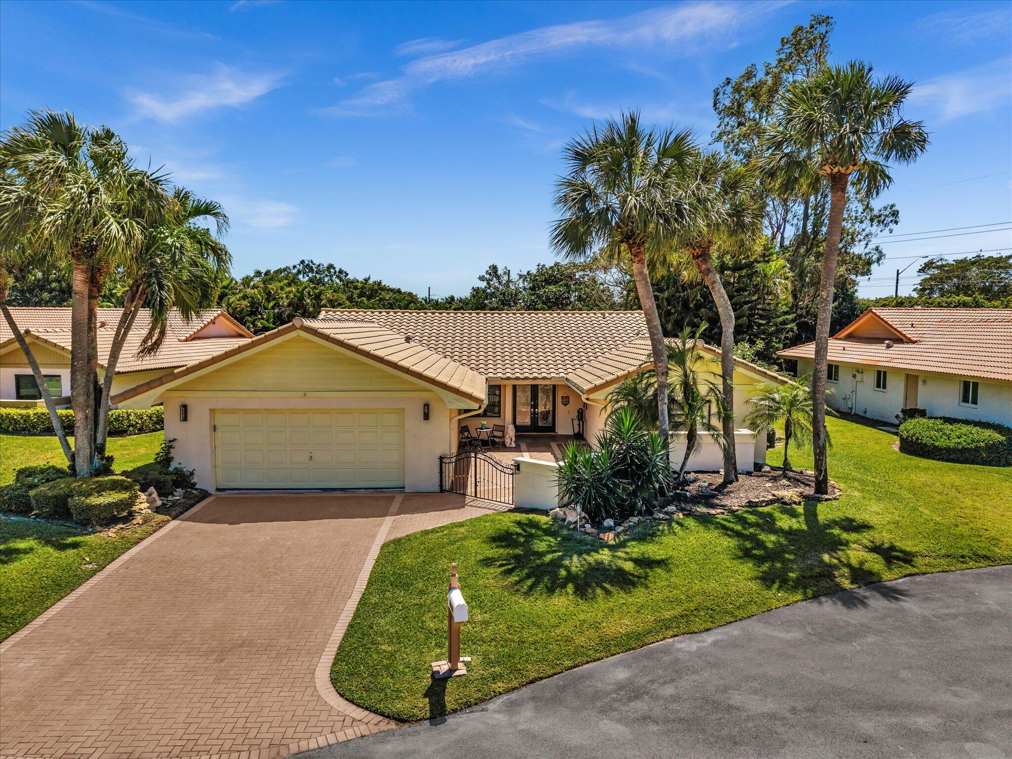 Property for Sale at 6979 Villas Drive, Boca Raton, Palm Beach County, Florida - Bedrooms: 3 
Bathrooms: 2  - $660,000