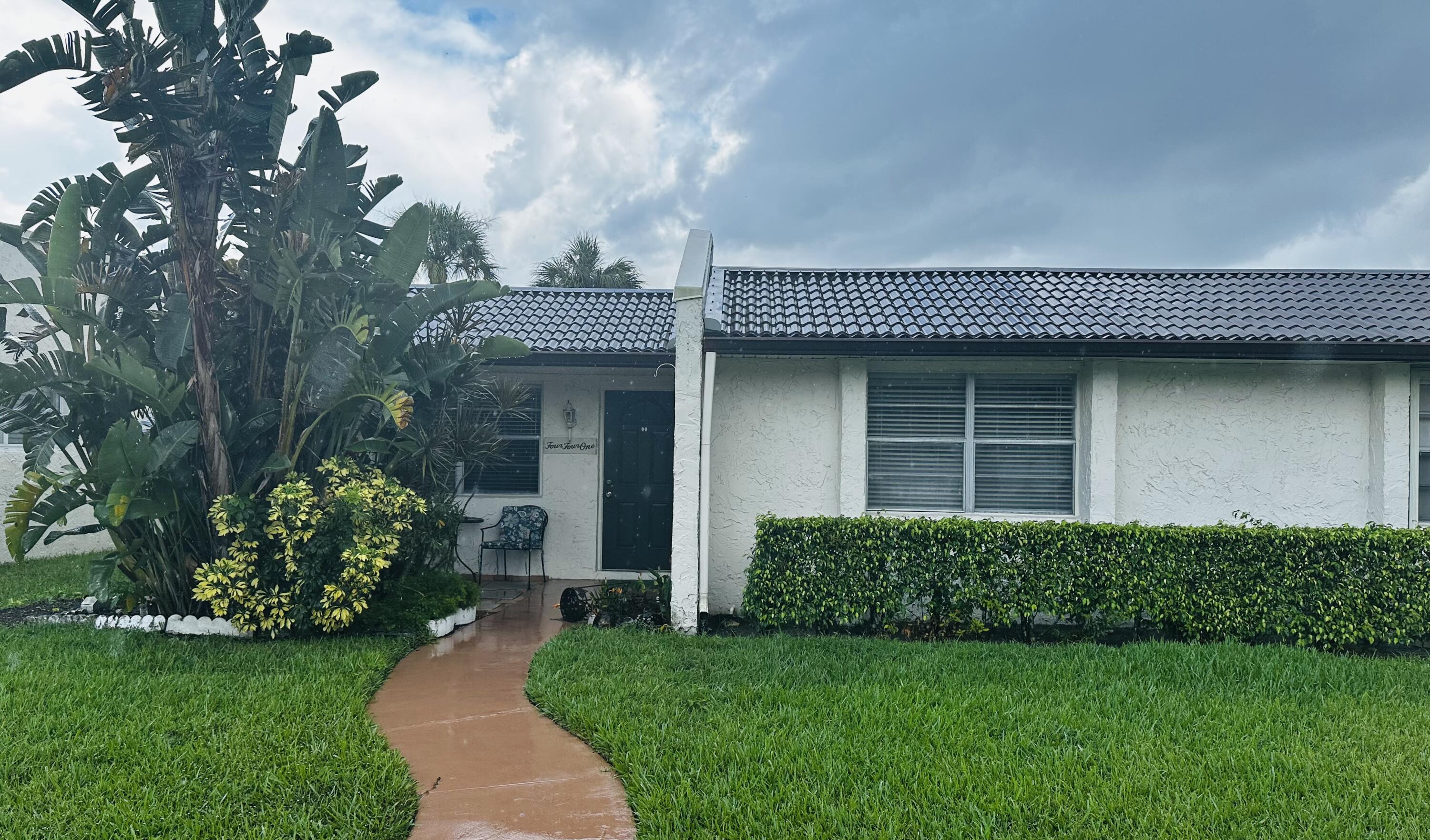 441 Golden River Drive, West Palm Beach, Palm Beach County, Florida - 2 Bedrooms  
2 Bathrooms - 