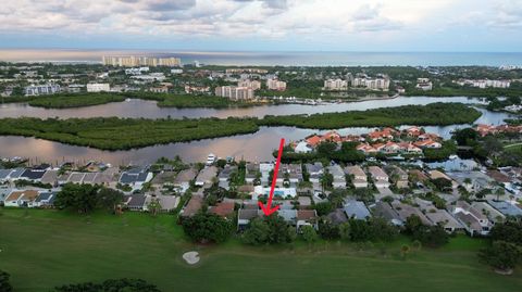 Photo of 17145 Bay Street, Jupiter, FL 33477 (MLS # RX-11123377)