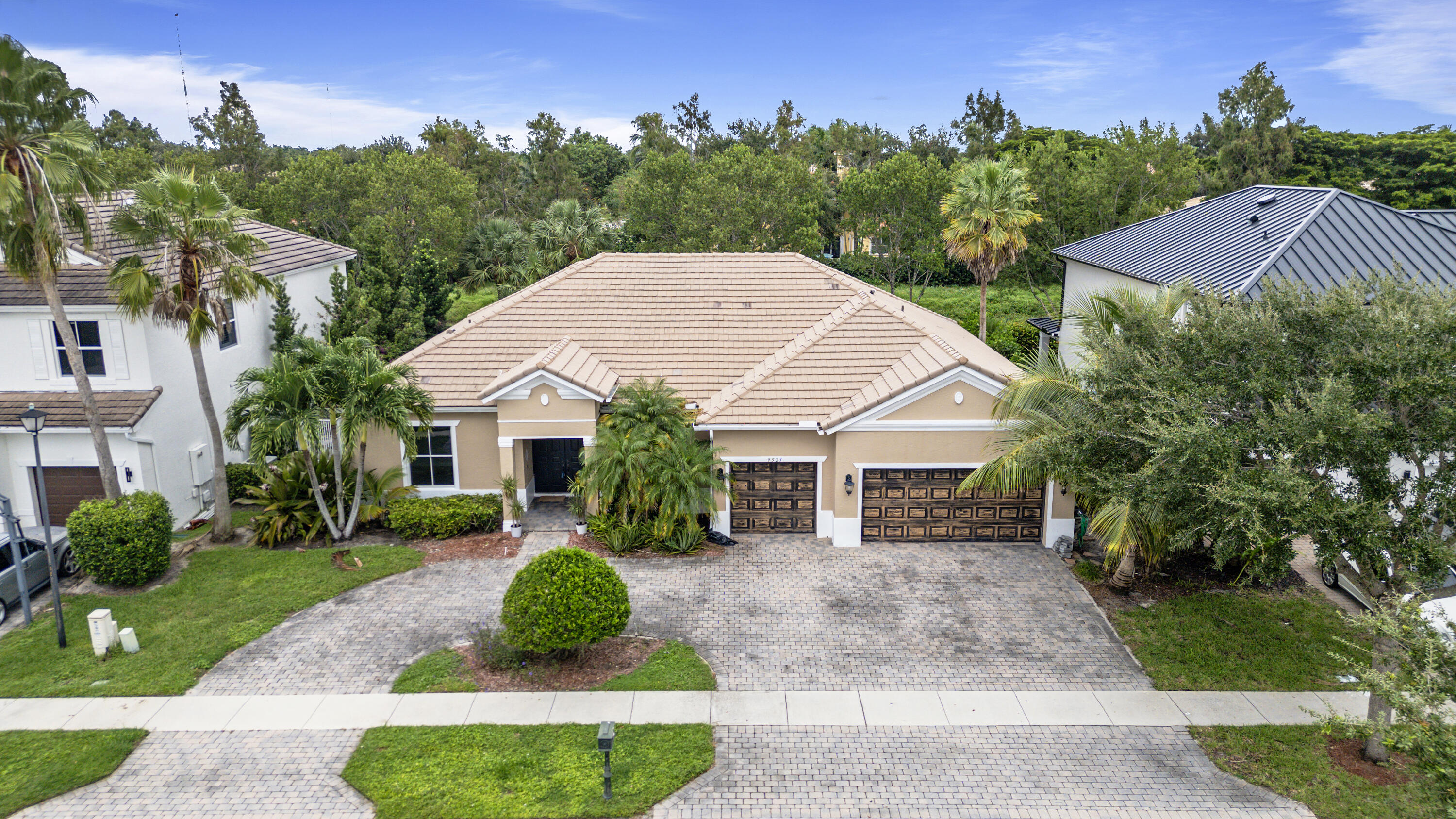 9521 Sedgewood Drive, Lake Worth, Palm Beach County, Florida - 4 Bedrooms  
2.5 Bathrooms - 