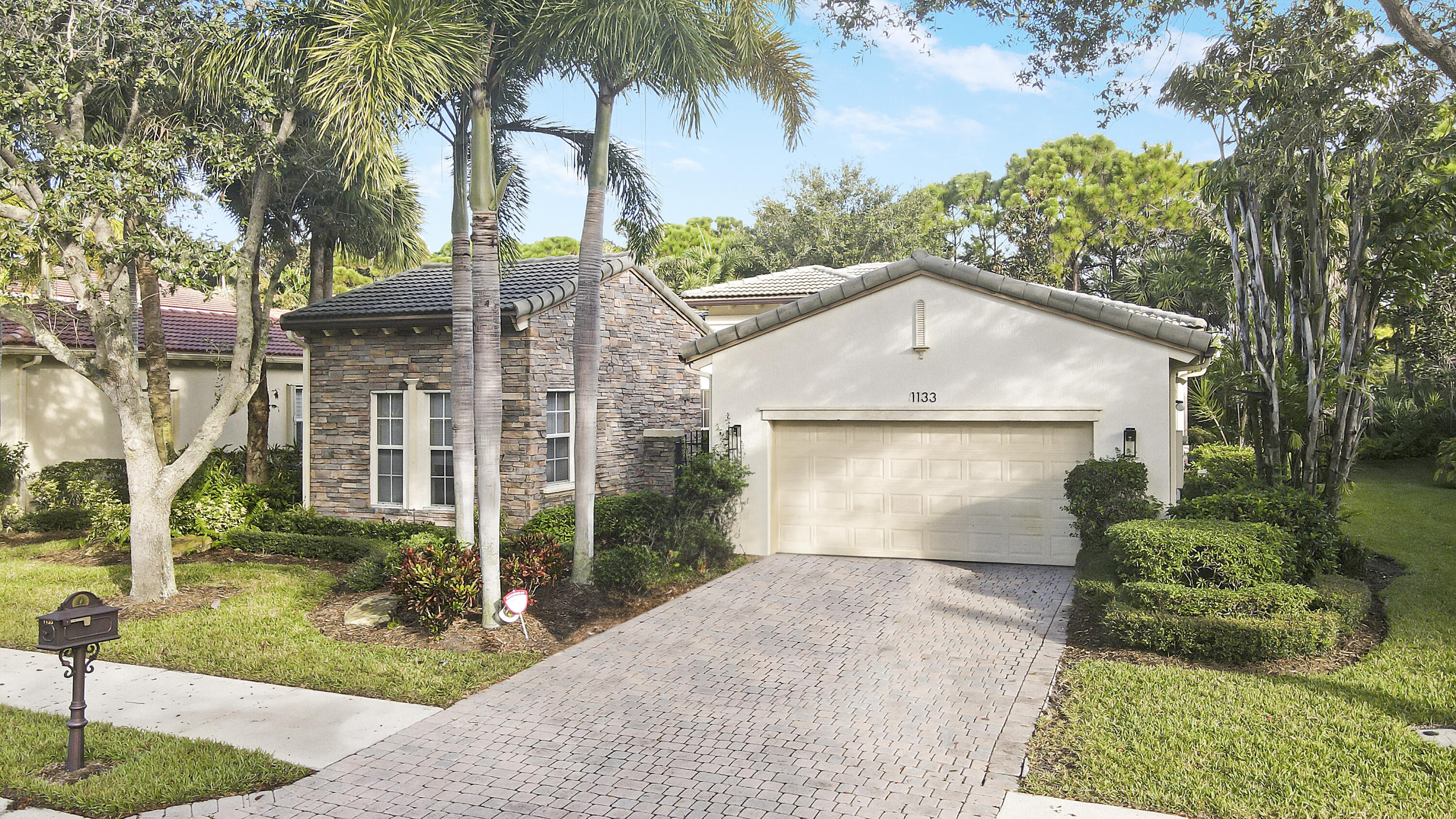 Property for Sale at 1133 Vintner Boulevard, Palm Beach Gardens, Palm Beach County, Florida - Bedrooms: 4 
Bathrooms: 2.5  - $1,145,000
