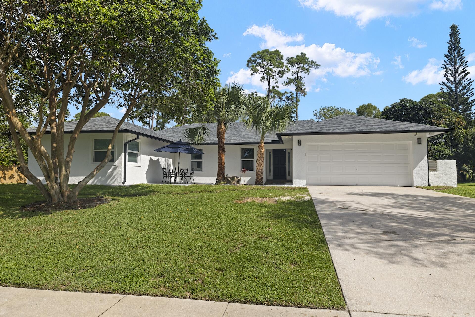 Property for Sale at 12151 Old Country Road, Wellington, Palm Beach County, Florida - Bedrooms: 4 
Bathrooms: 2.5  - $1,075,000
