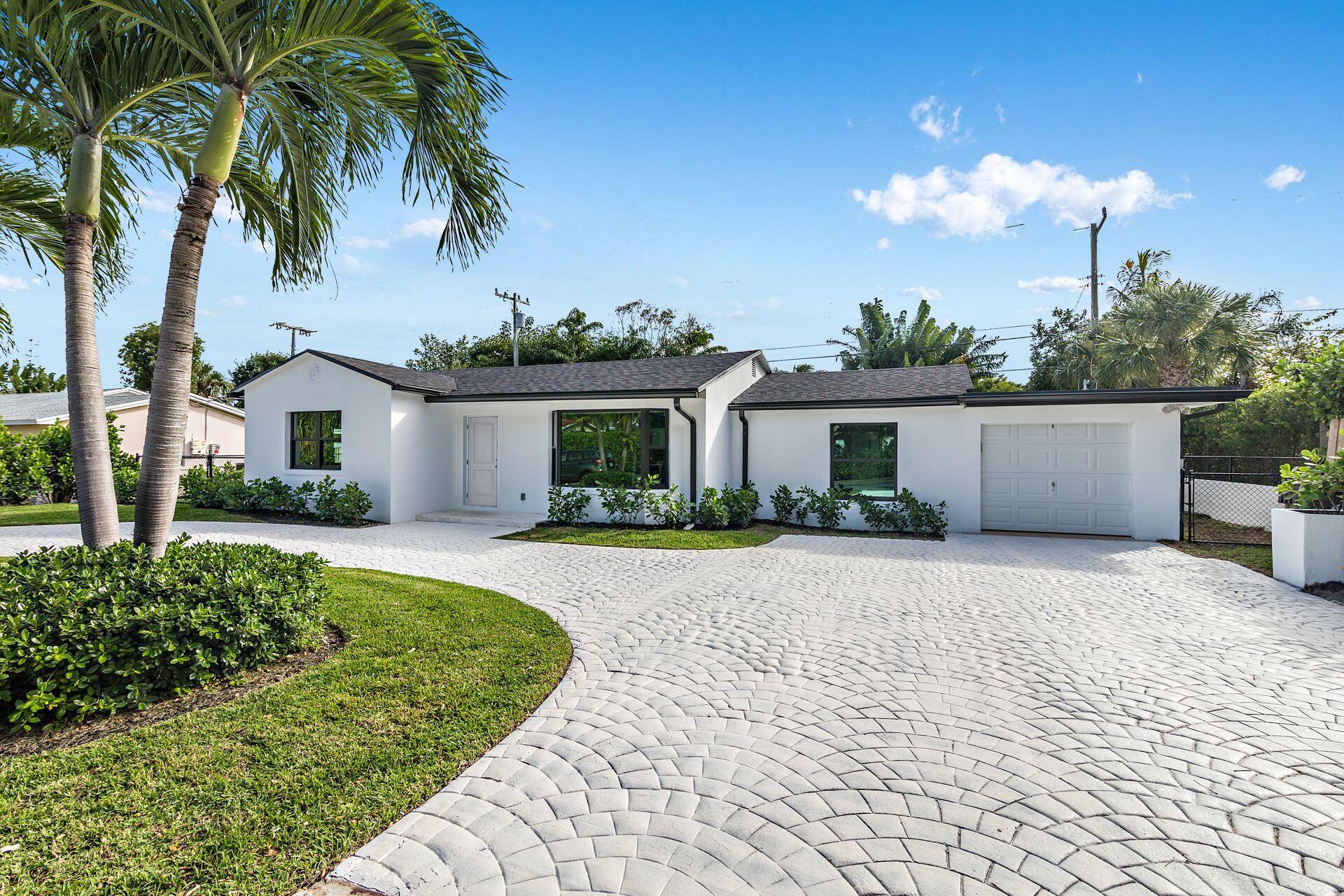 Photo 1 of 320 Linda Lane, West Palm Beach, Florida, $1,395,000, Web #: 10760070