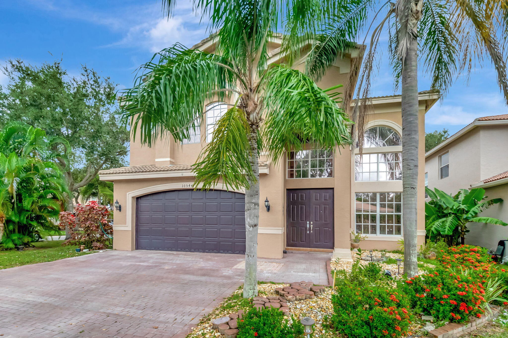 10544 Walnut Valley Drive, Boynton Beach, Palm Beach County, Florida - 5 Bedrooms  
3.5 Bathrooms - 