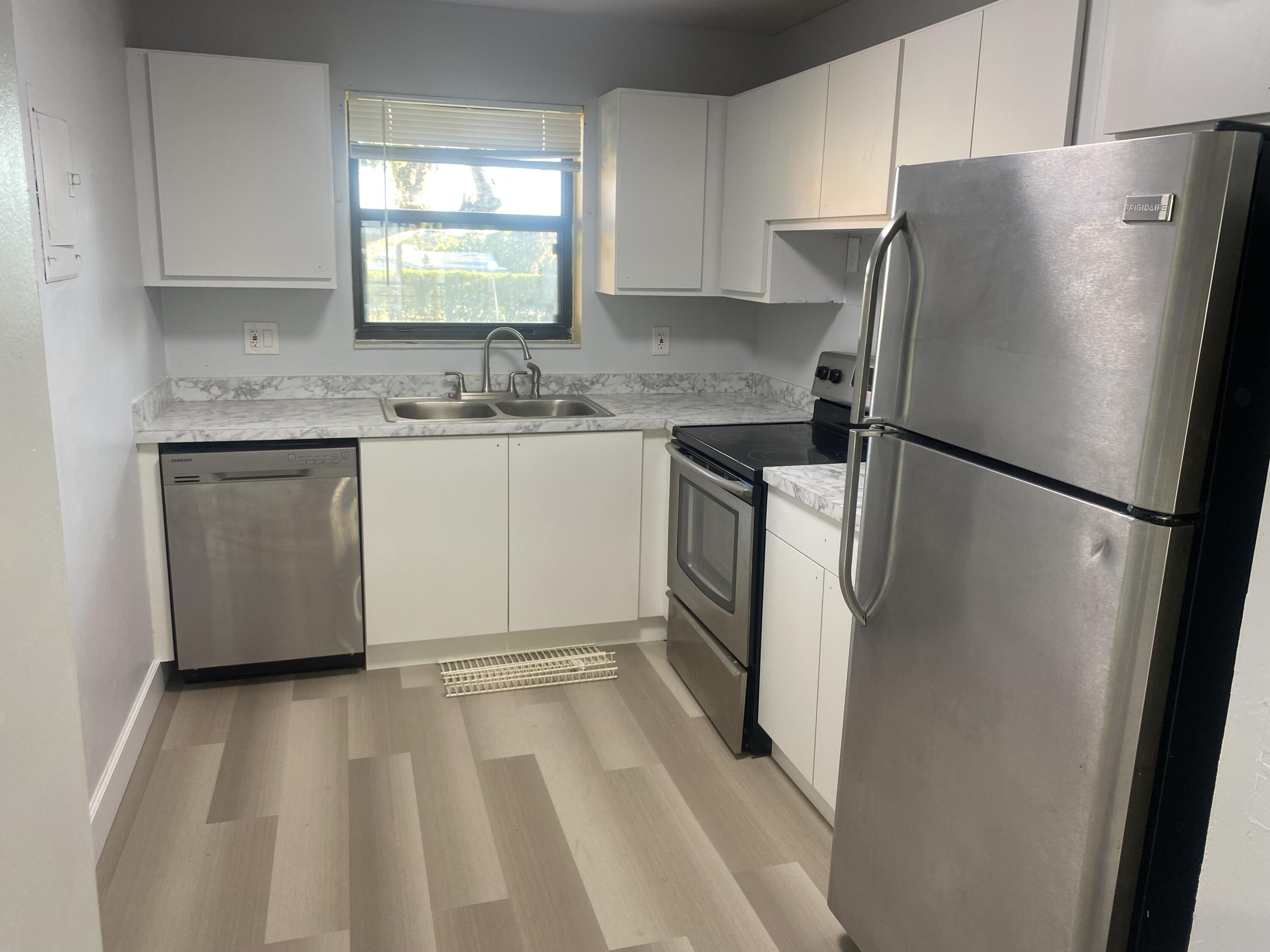 Property for Sale at 2181 W Woolbright Road N201, Boynton Beach, Palm Beach County, Florida - Bedrooms: 2 
Bathrooms: 2  - $209,500