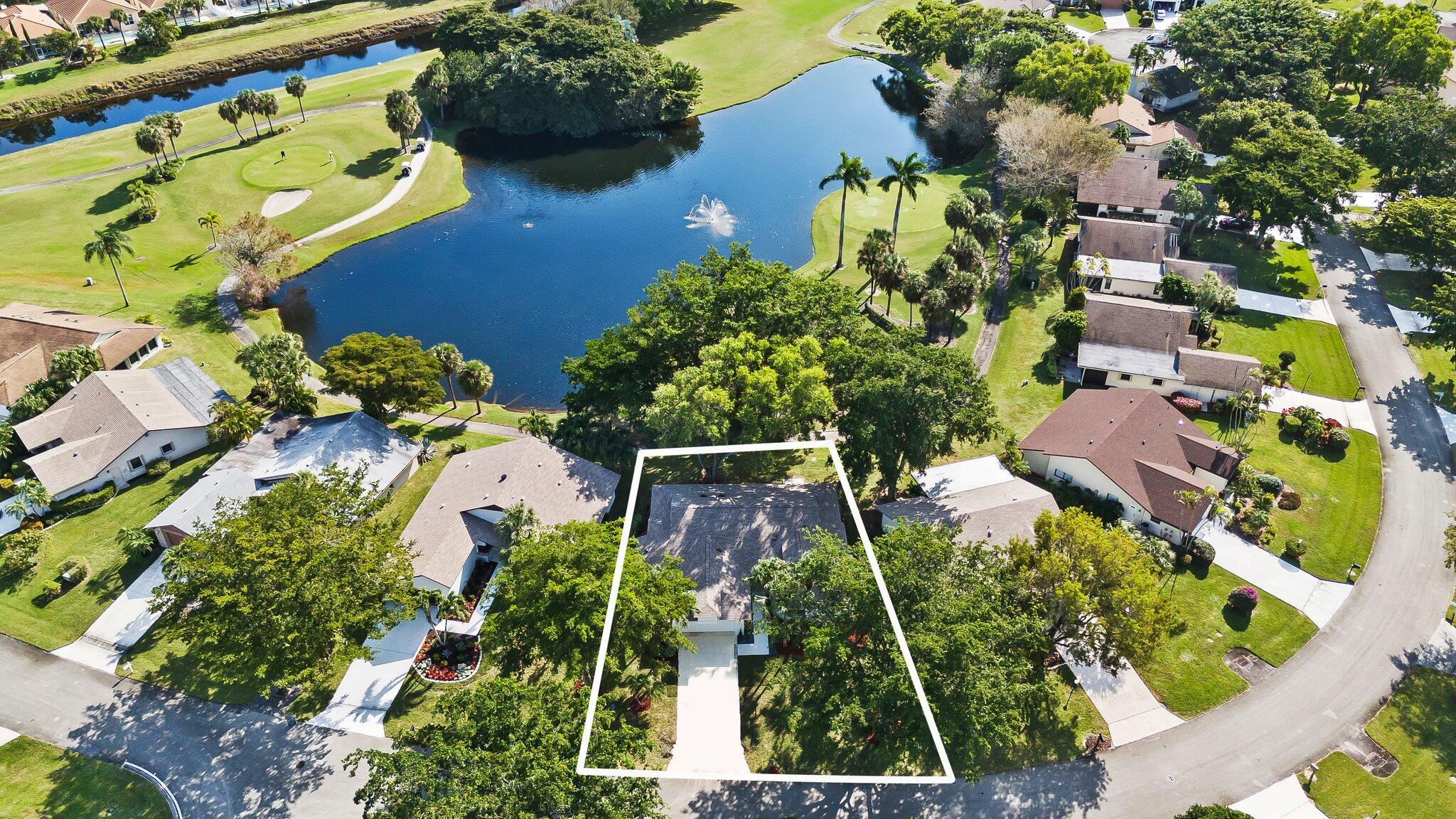 16586 Boca Delray Drive, Delray Beach, Palm Beach County, Florida - 3 Bedrooms  
2.5 Bathrooms - 