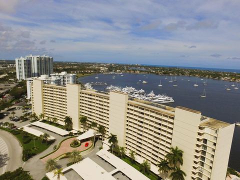 Photo of 132 Lakeshore Drive #718, North Palm Beach, FL 33408 (MLS # RX-10976362)