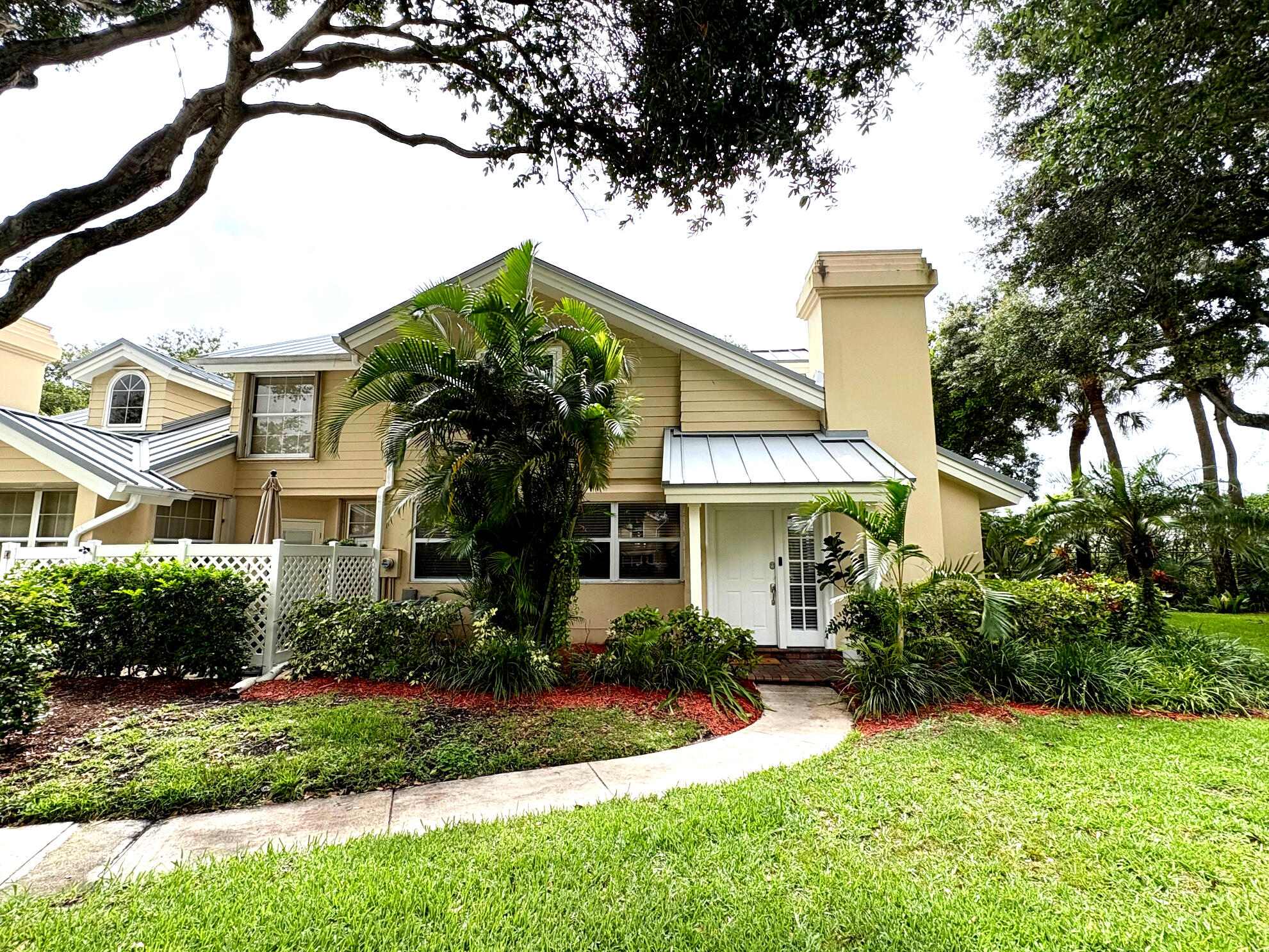 704 Bradford Court, Boynton Beach, Palm Beach County, Florida - 3 Bedrooms  
2 Bathrooms - 