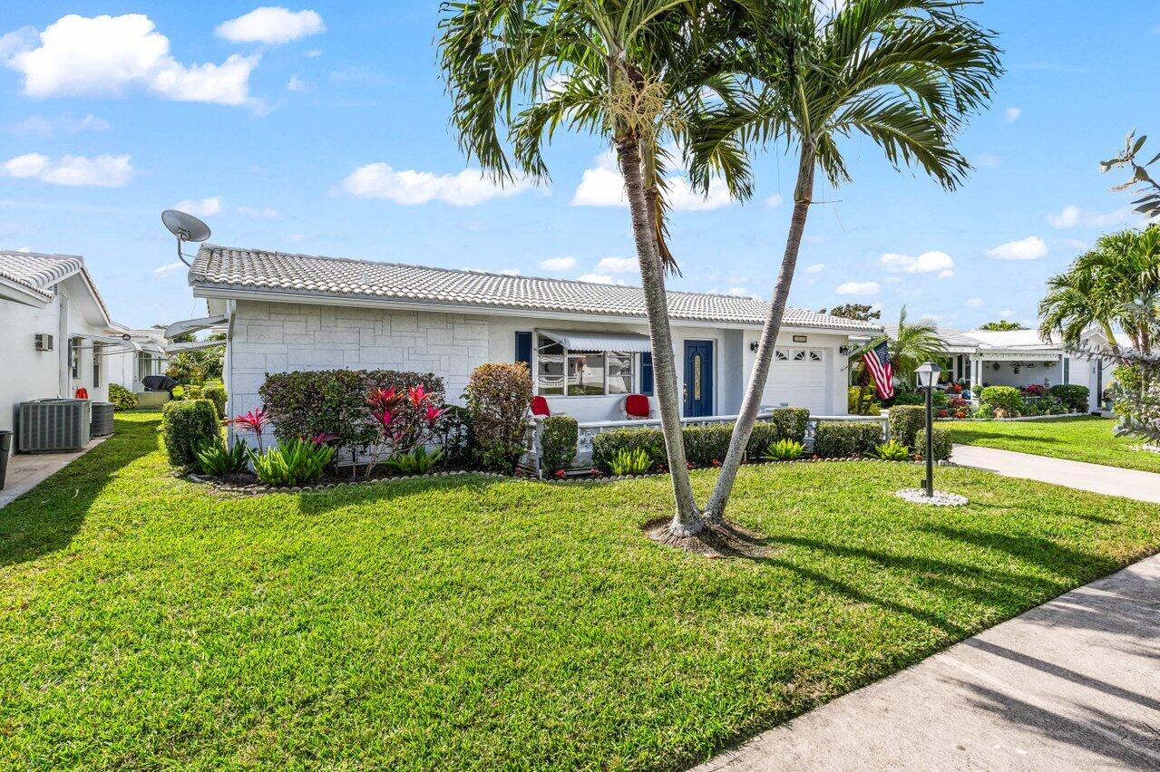 1802 Sw 13th Avenue, Boynton Beach, Palm Beach County, Florida - 2 Bedrooms  
2 Bathrooms - 