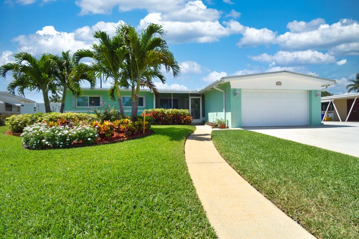 Photo 1 of 738 Flamingo Way, North Palm Beach, Florida, $729,000, Web #: 10985847