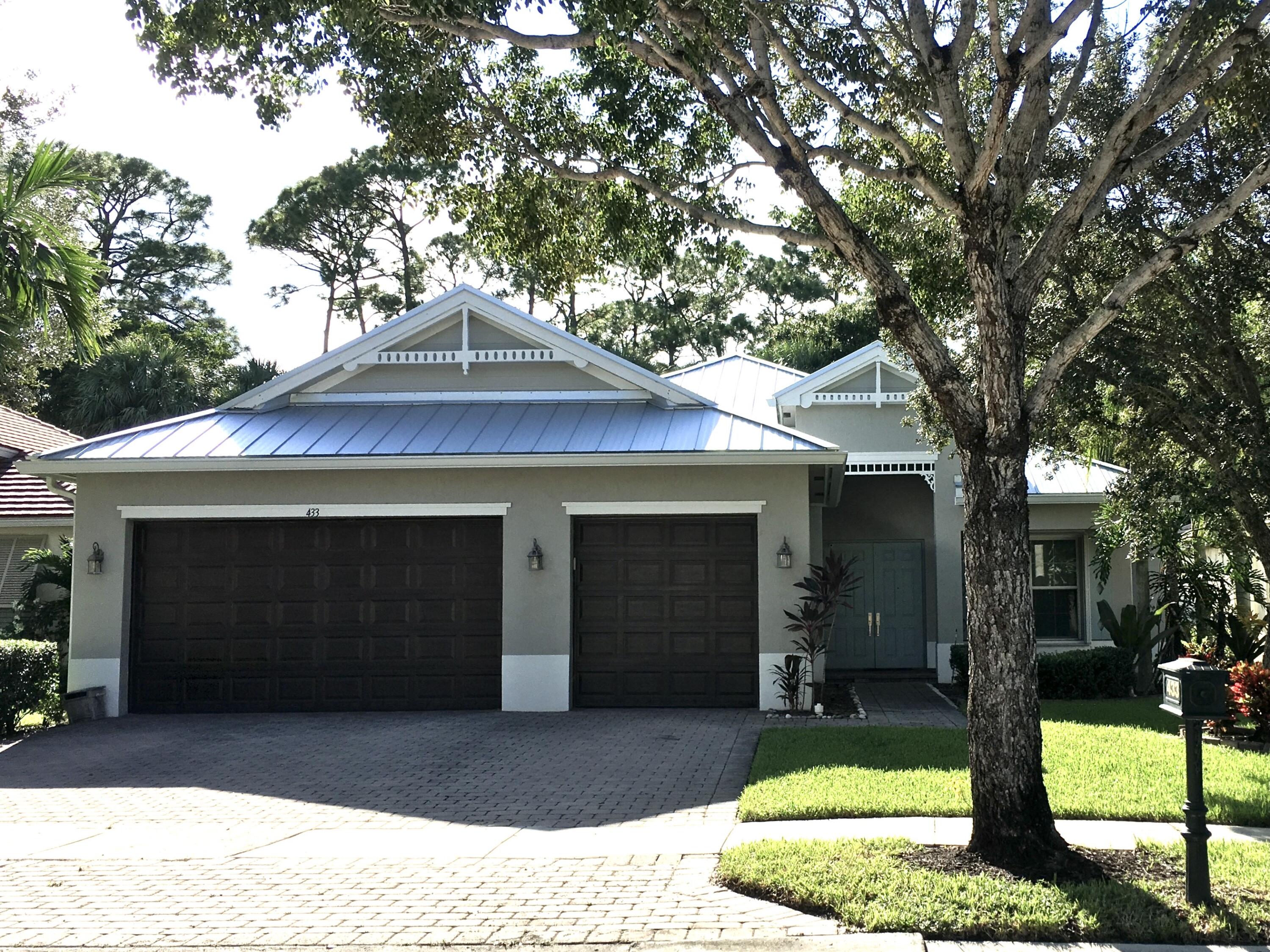 433 Cottagewood Lane, Royal Palm Beach, Palm Beach County, Florida - 4 Bedrooms  
2 Bathrooms - 