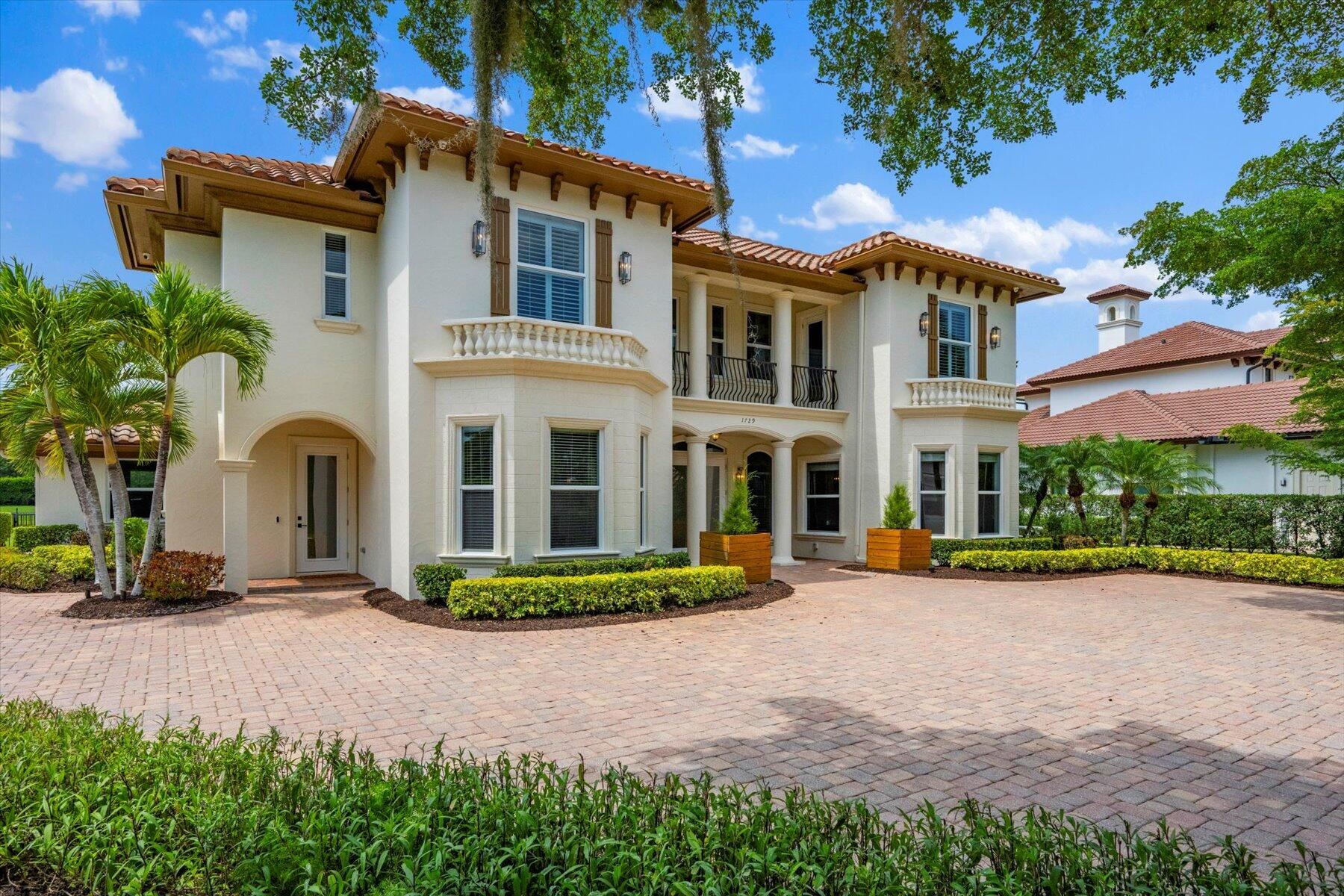 1729 Breakers West Boulevard, West Palm Beach, Palm Beach County, Florida - 5 Bedrooms  
5.5 Bathrooms - 