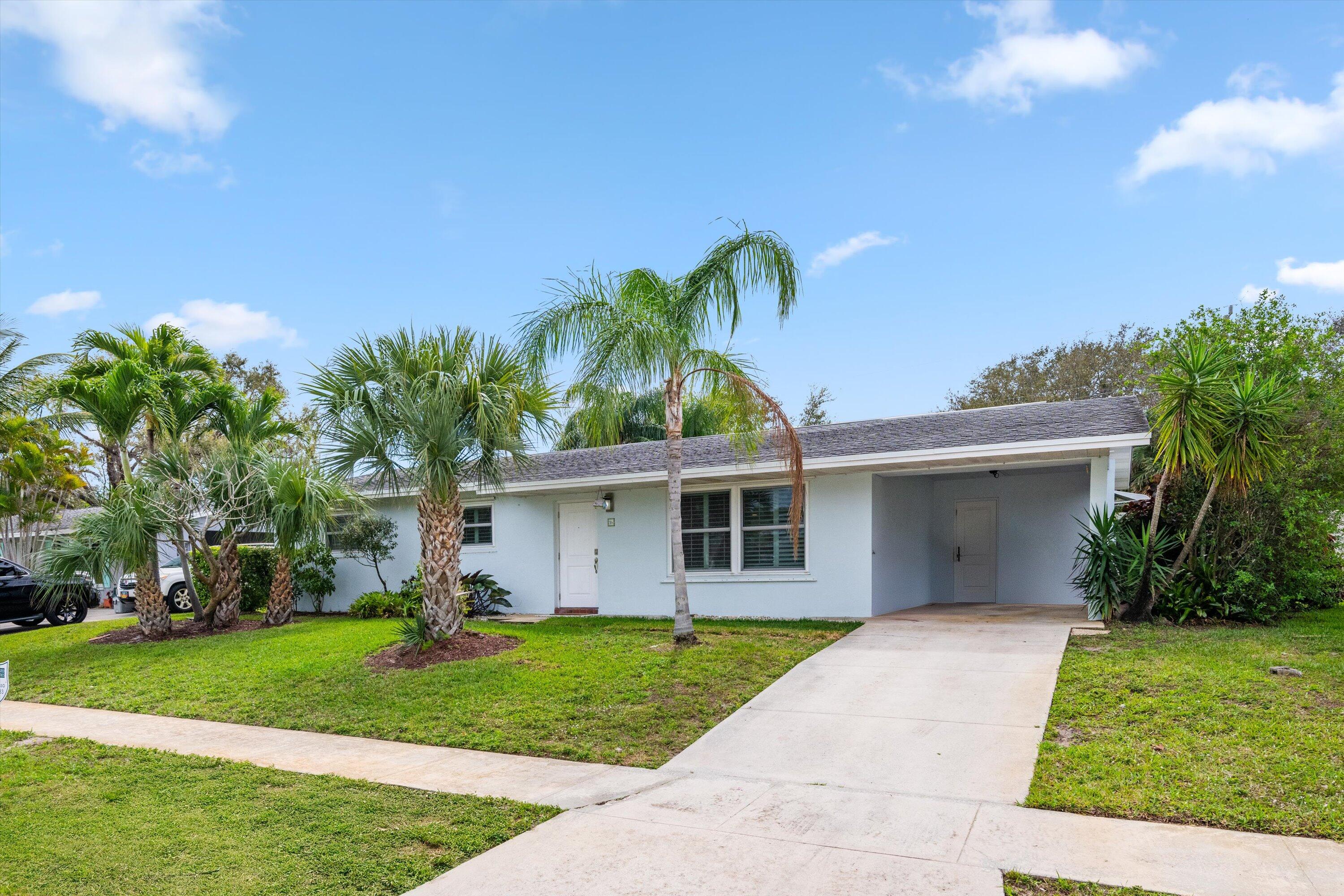 Property for Sale at 16 Ridgewood Circle, Tequesta, Palm Beach County, Florida - Bedrooms: 3 
Bathrooms: 2  - $729,500