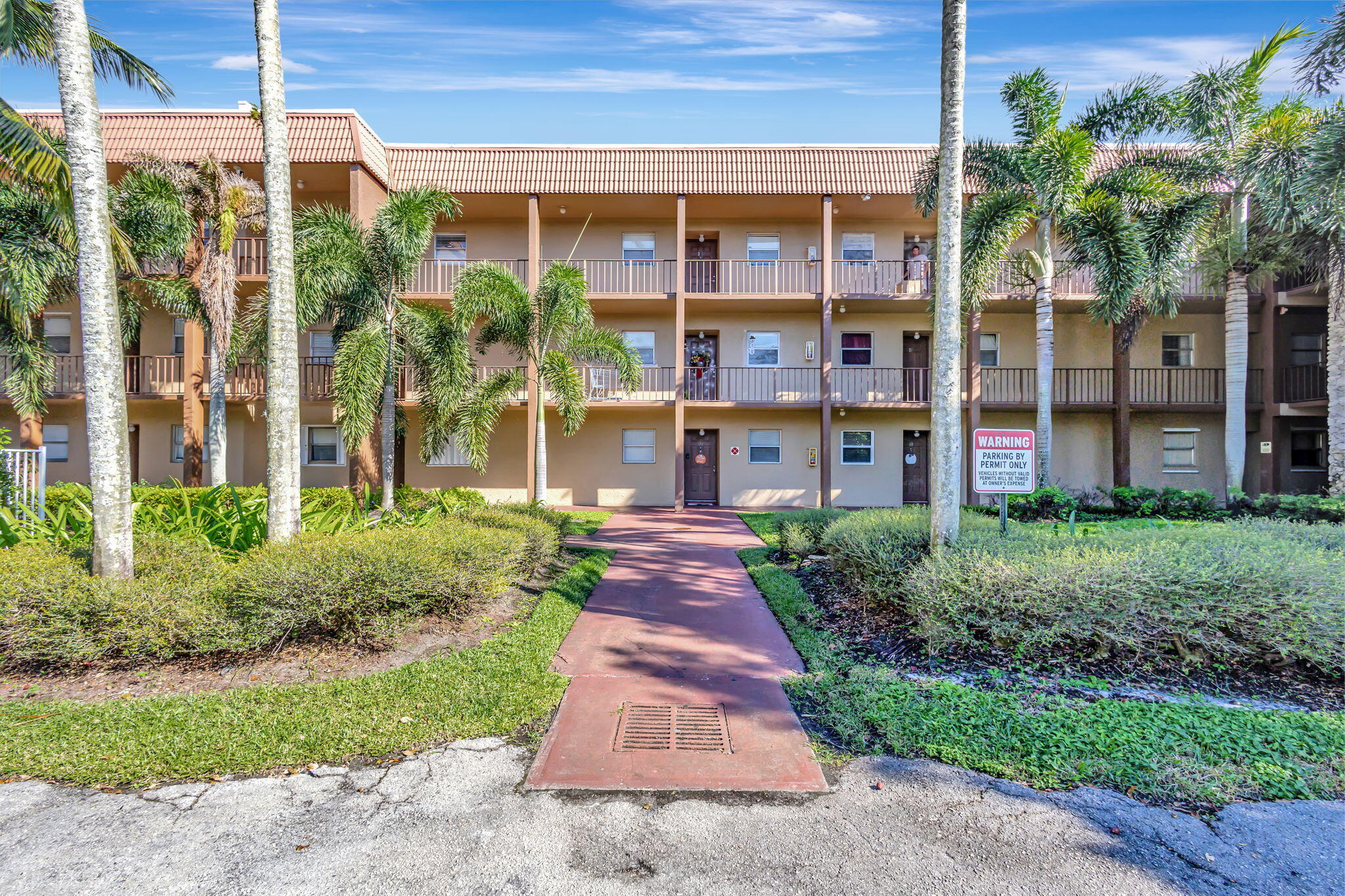 120 Sparrow Drive 213, Royal Palm Beach, Palm Beach County, Florida - 2 Bedrooms  
2 Bathrooms - 